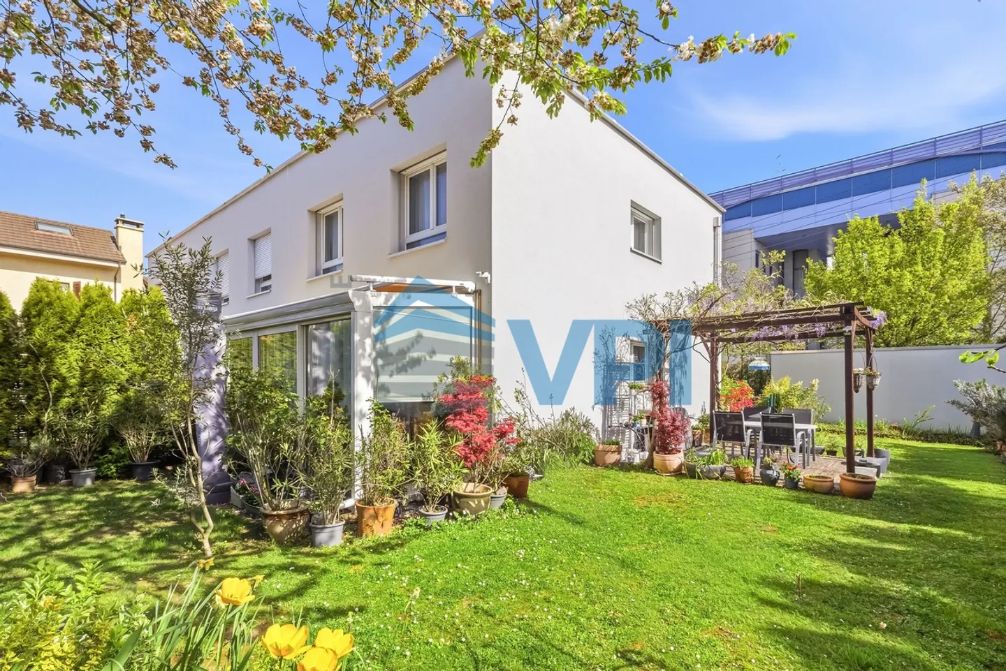 Moderne Endreihenhaus in Meyrin - Foto 1 von 18