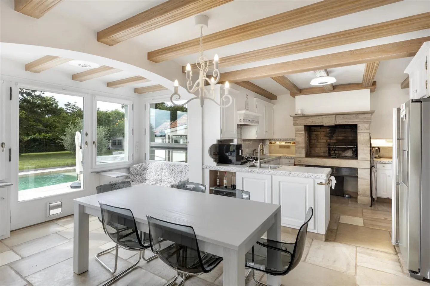 Family Property in the Heart of Jouxtens-Mézery - Photo 4 of 11