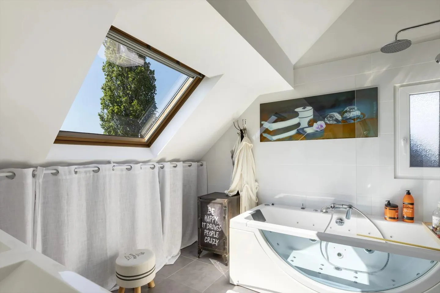 Family Property in the Heart of Jouxtens-Mézery - Photo 6 of 11