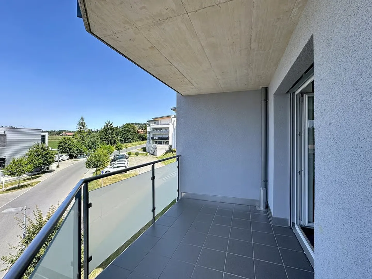 Appartamento luminoso di 4,5 locali con balcone. - Foto 4 di 13