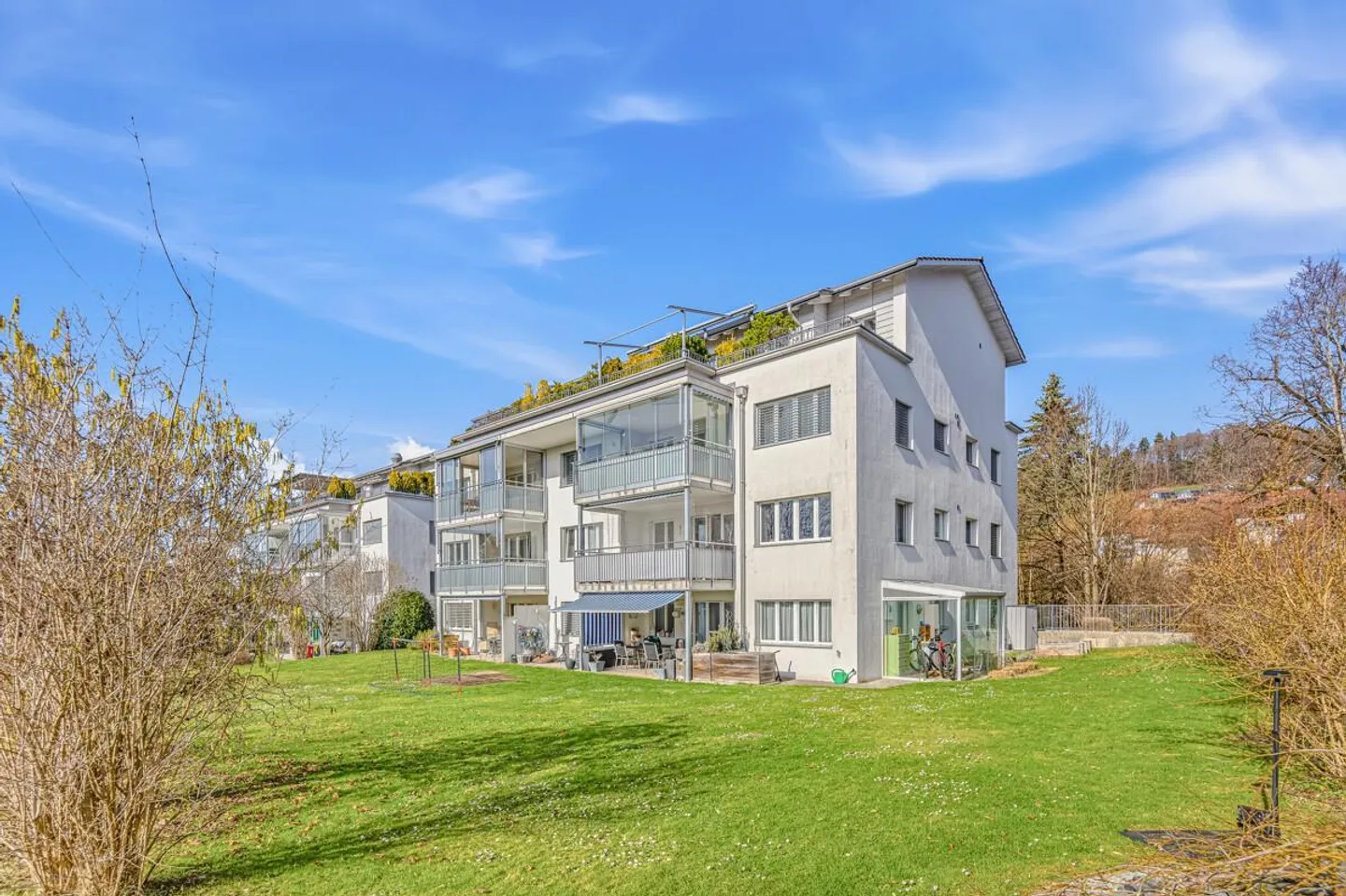 Great 5 ½ Attic Apartment with over 150 m² of Net Living Space! - Photo 1 of 20