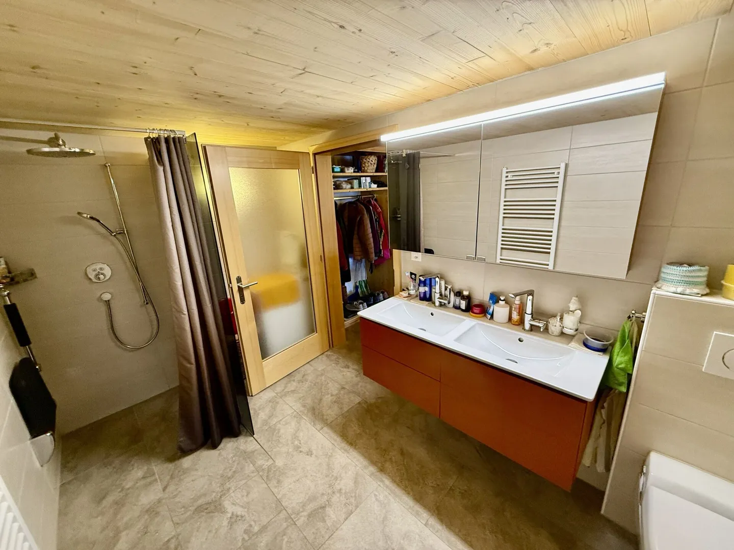 Renovated former farmhouse (DEFH) - Photo 10 of 19