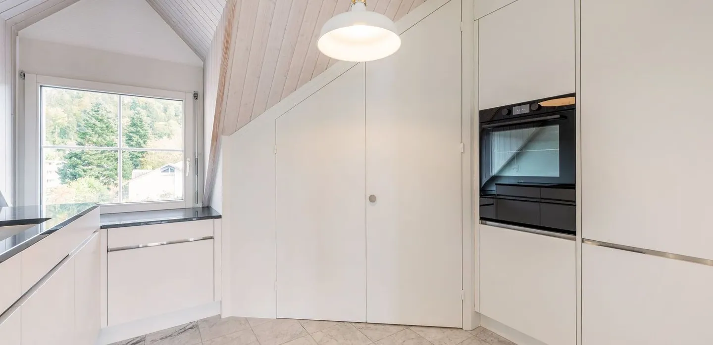 Freshly renovated duplex/maisonette apartment in Bonstetten - Photo 2 of 9