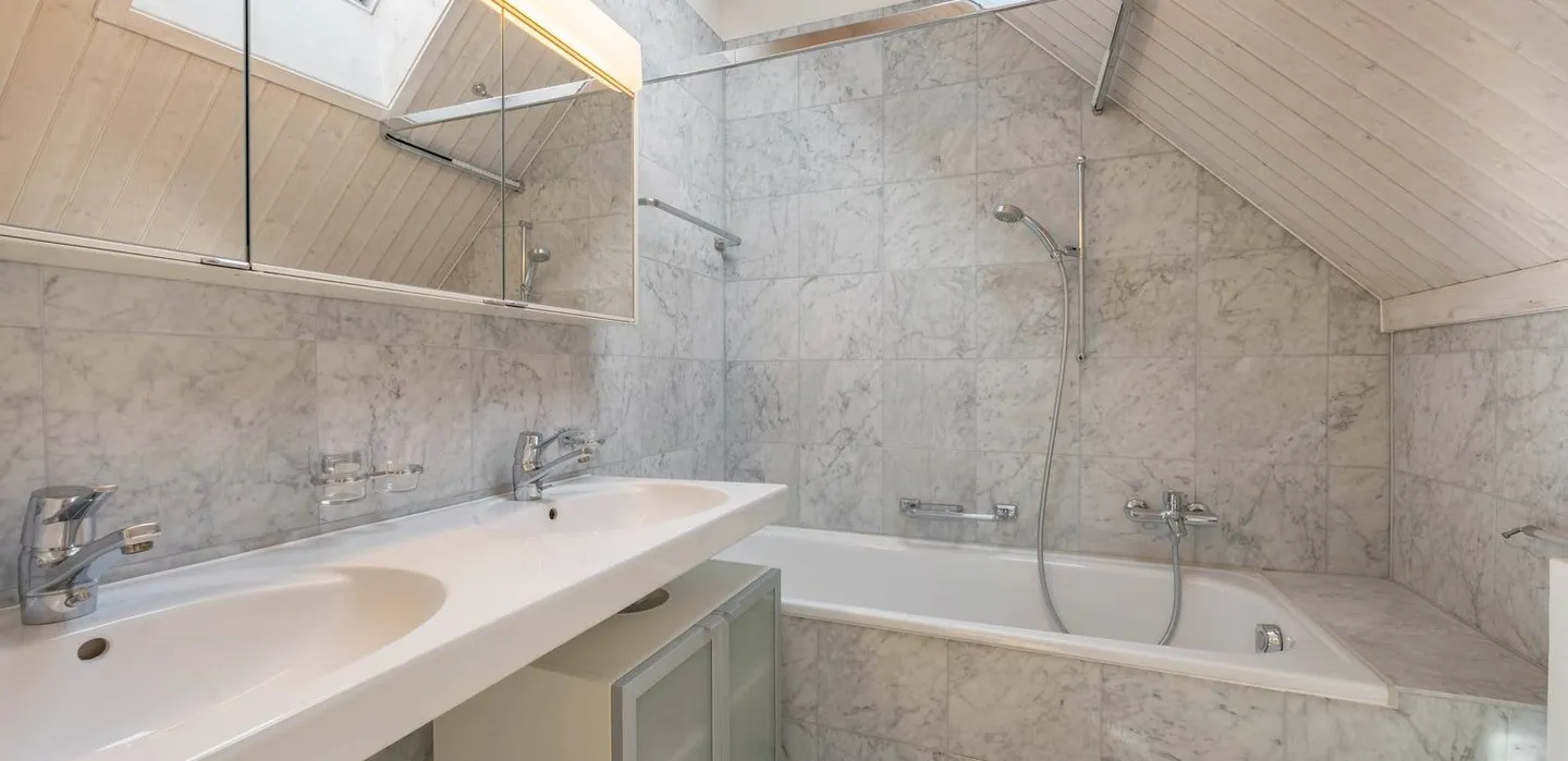 Freshly renovated duplex/maisonette apartment in Bonstetten - Photo 6 of 9