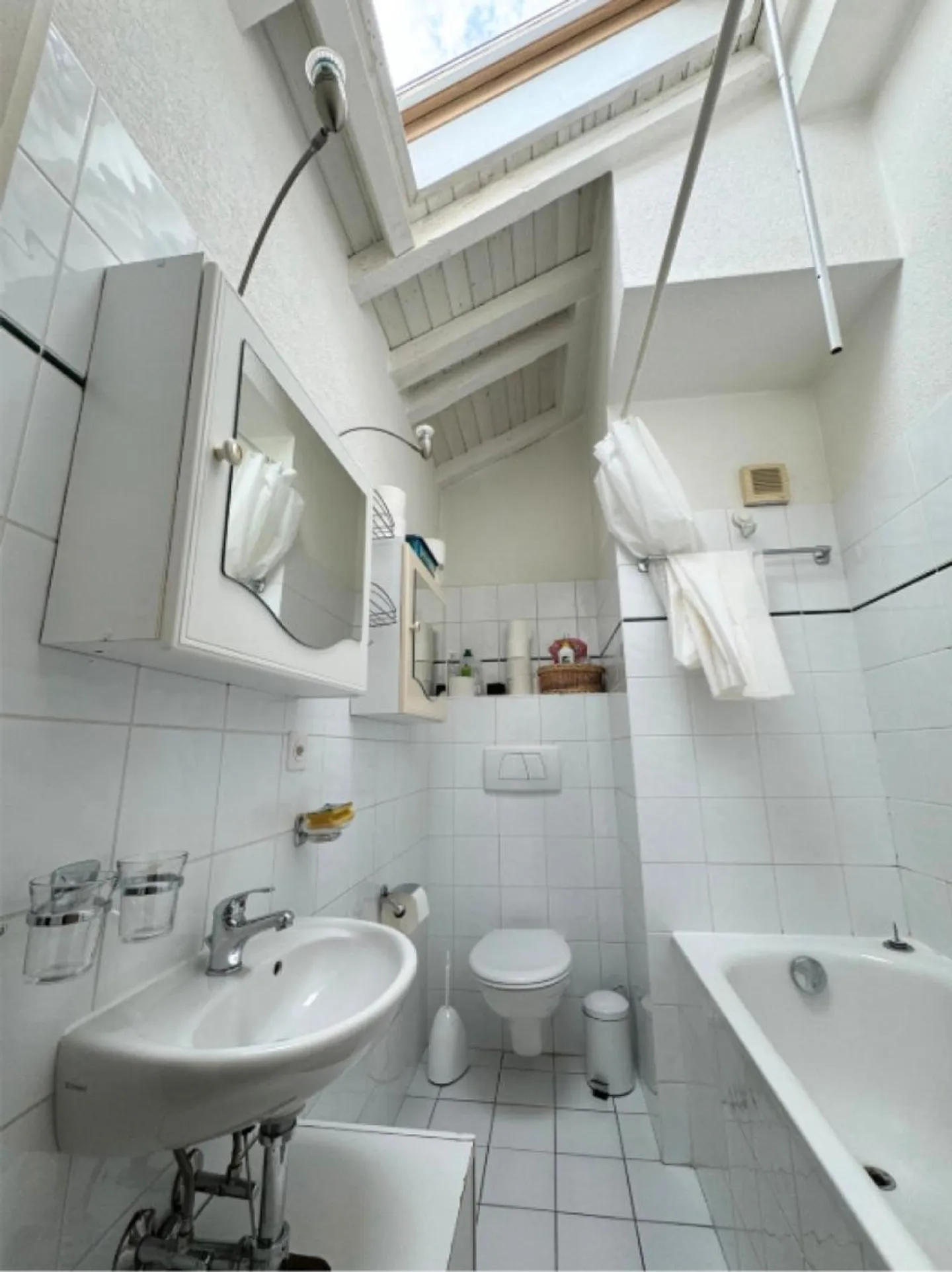 Magnifico appartamento arredato con 4 stanze / 2 camere da letto / 1 bagno / centro Ginevra - Foto 4 di 5