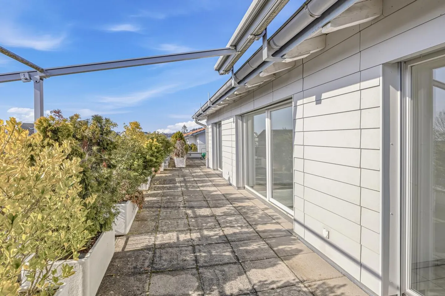 Great 5 ½ Attic Apartment with over 150 m² of Net Living Space! - Photo 16 of 20