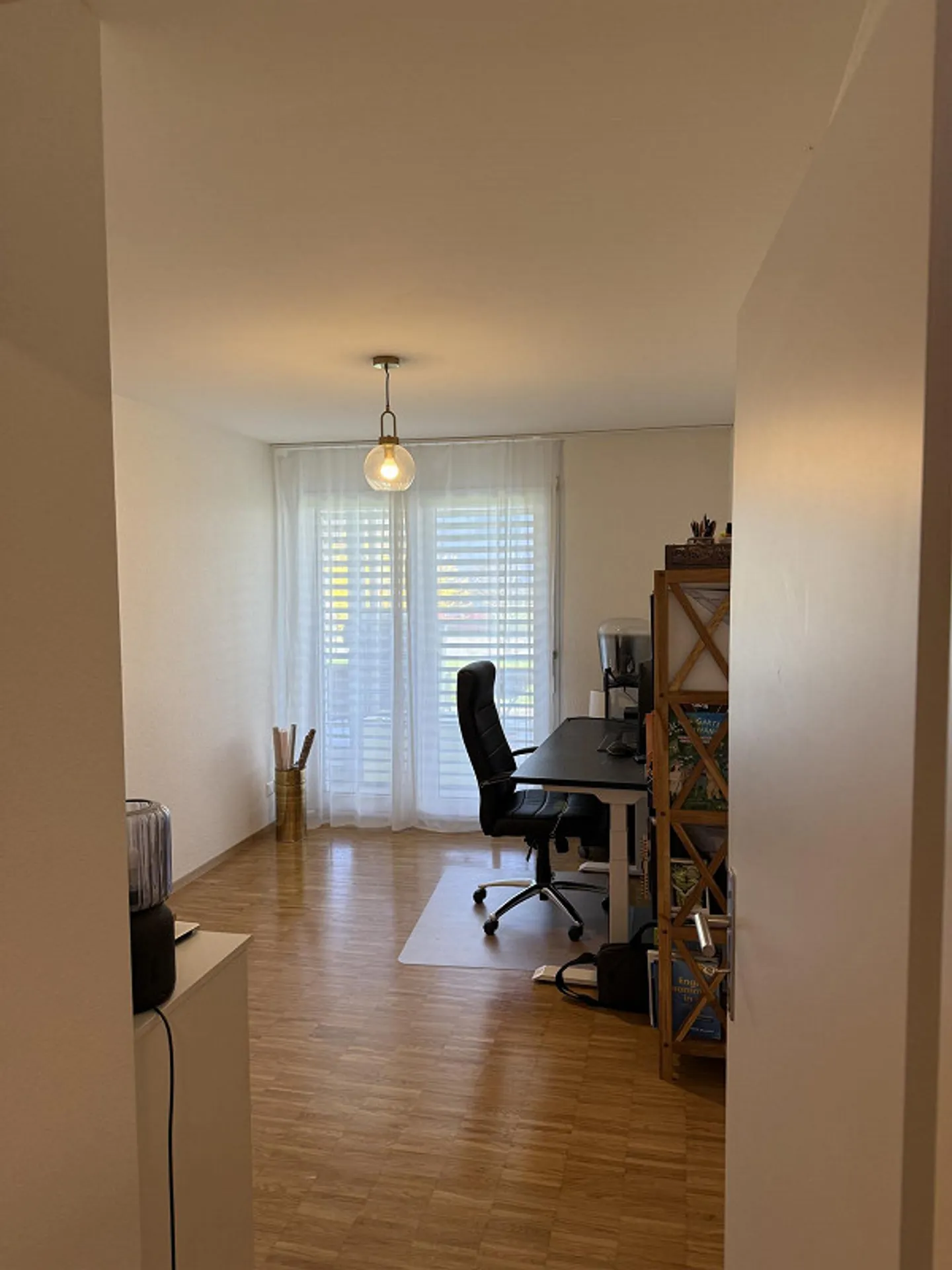 Moderno appartamento con terrazza di 3,5 stanze a Fehraltorf - Foto 4 di 8