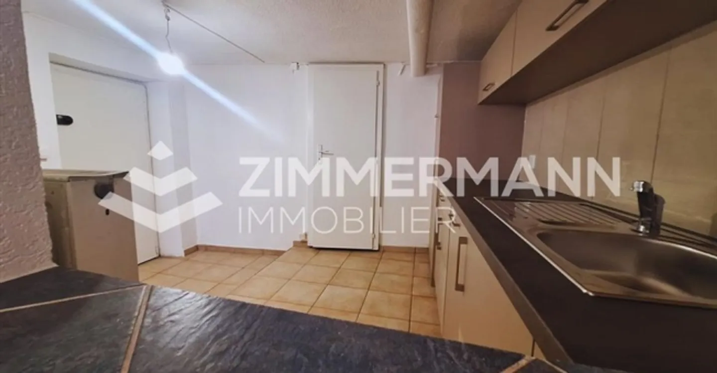 Commerce - Photo 4 of 12