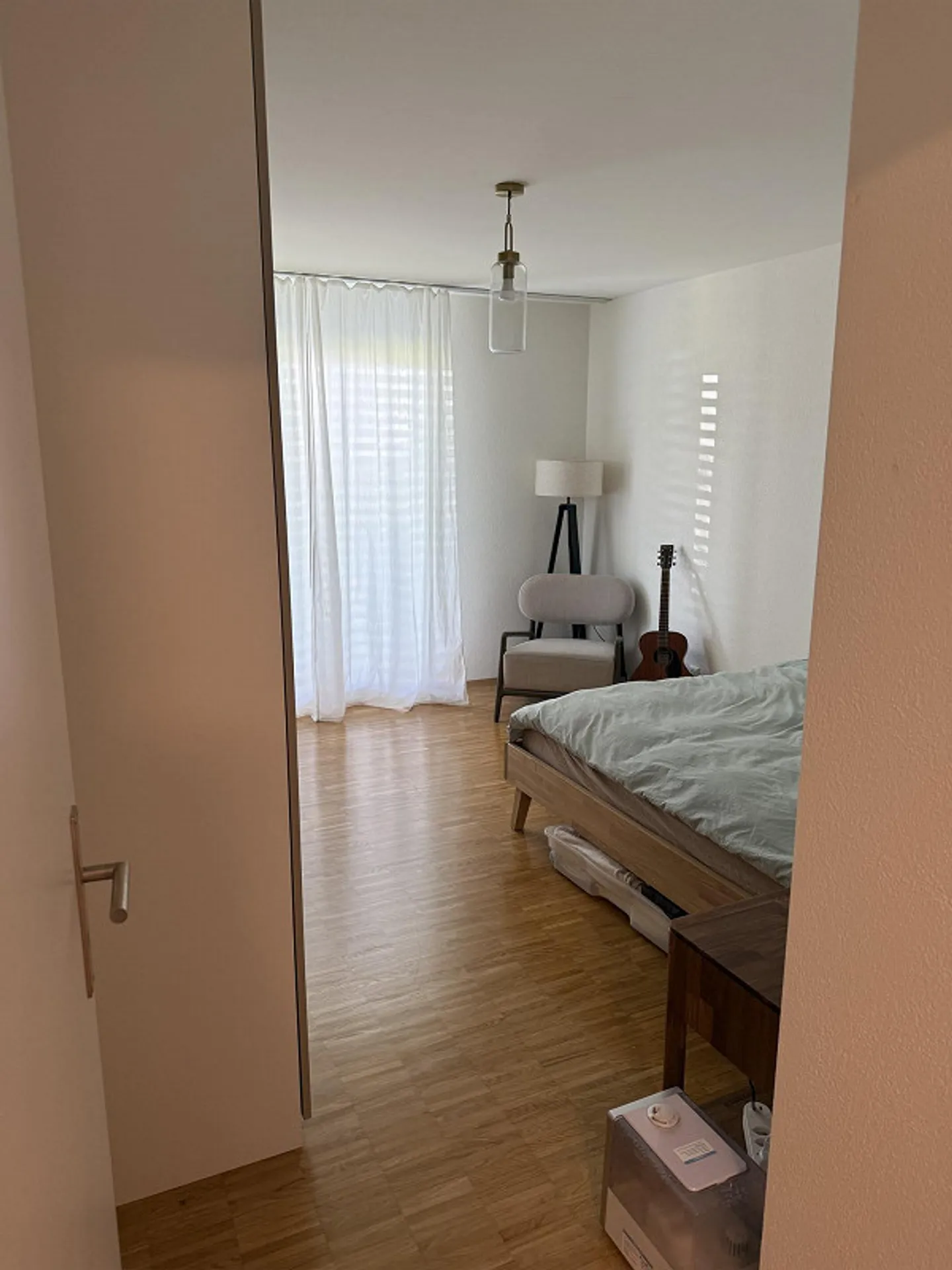 Moderno appartamento con terrazza di 3,5 stanze a Fehraltorf - Foto 5 di 8