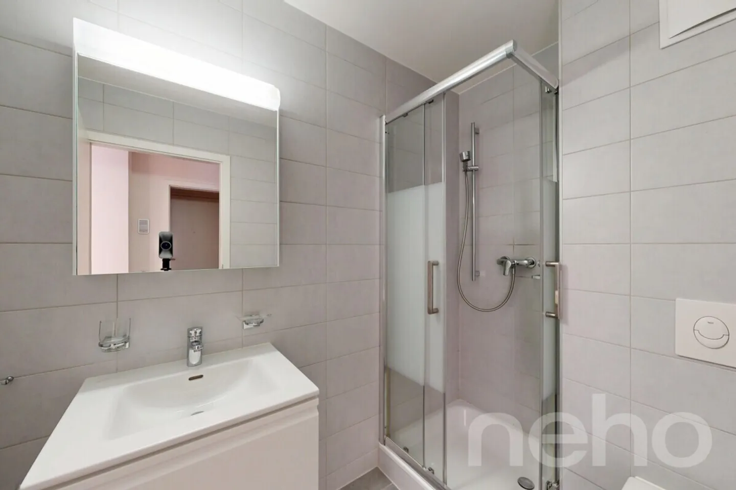 Appartement moderne avec terrasses - Photo 10 sur 12