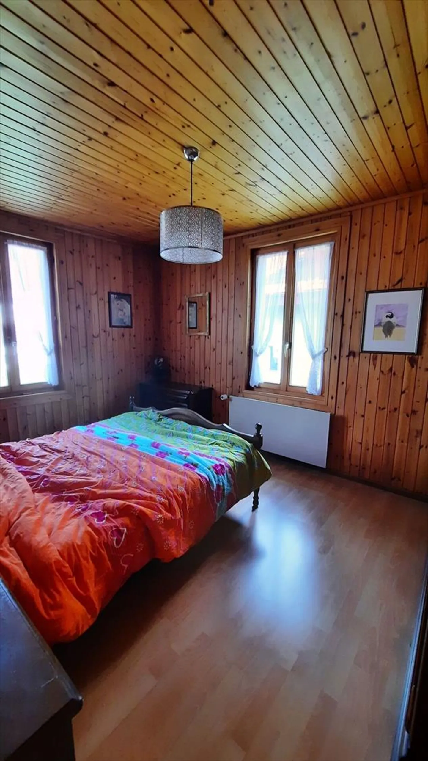 Luminoso casa di 4.5 stanze con grande fienile adiacente - Foto 11 di 13
