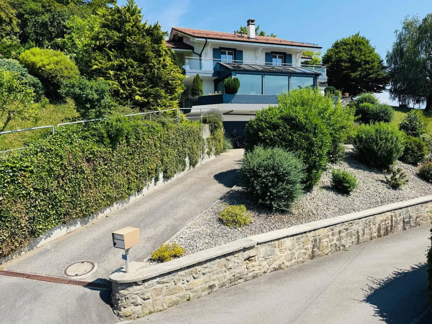 Villa 6,5 Zimmer - Foto 1 von 12