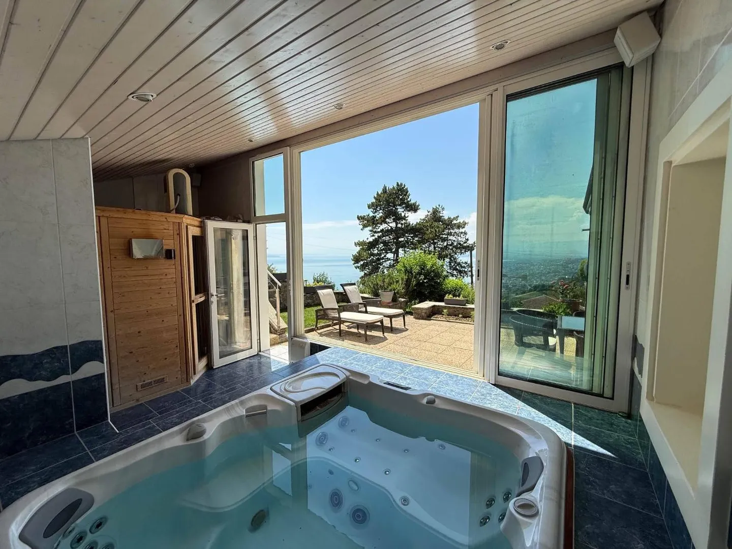 Villa 6,5 Zimmer - Foto 8 von 12