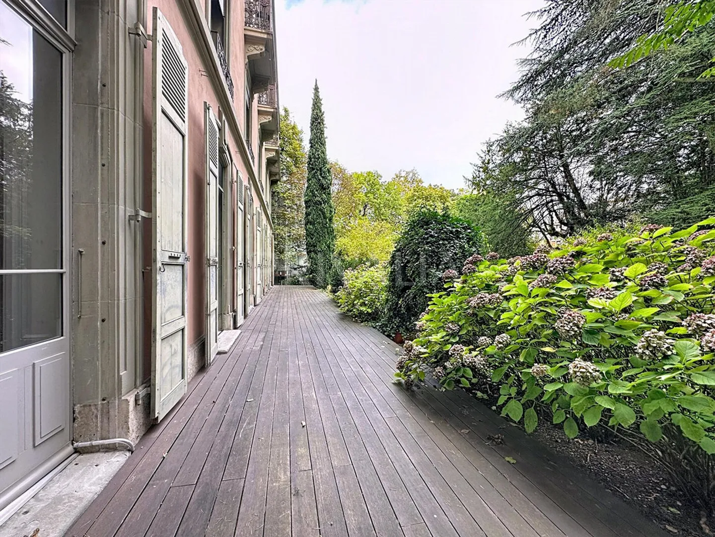 Unique : Appartement de prestige avec jardin privatif et appartemen... - Photo 10 sur 11