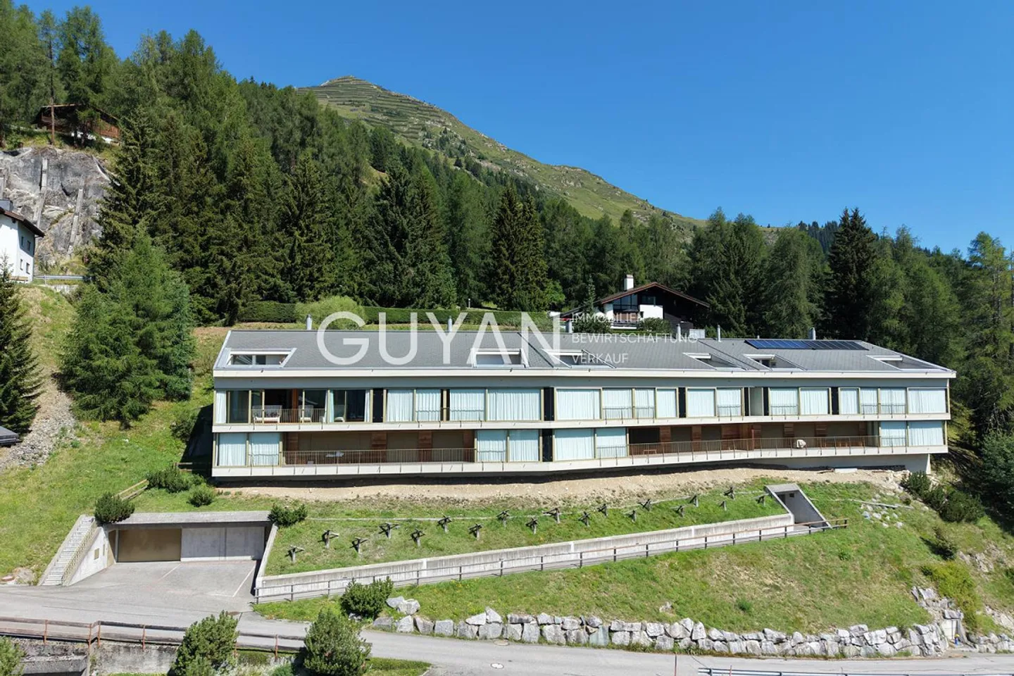 Luxuriöse Maisonette in Davos - Foto 1 von 10