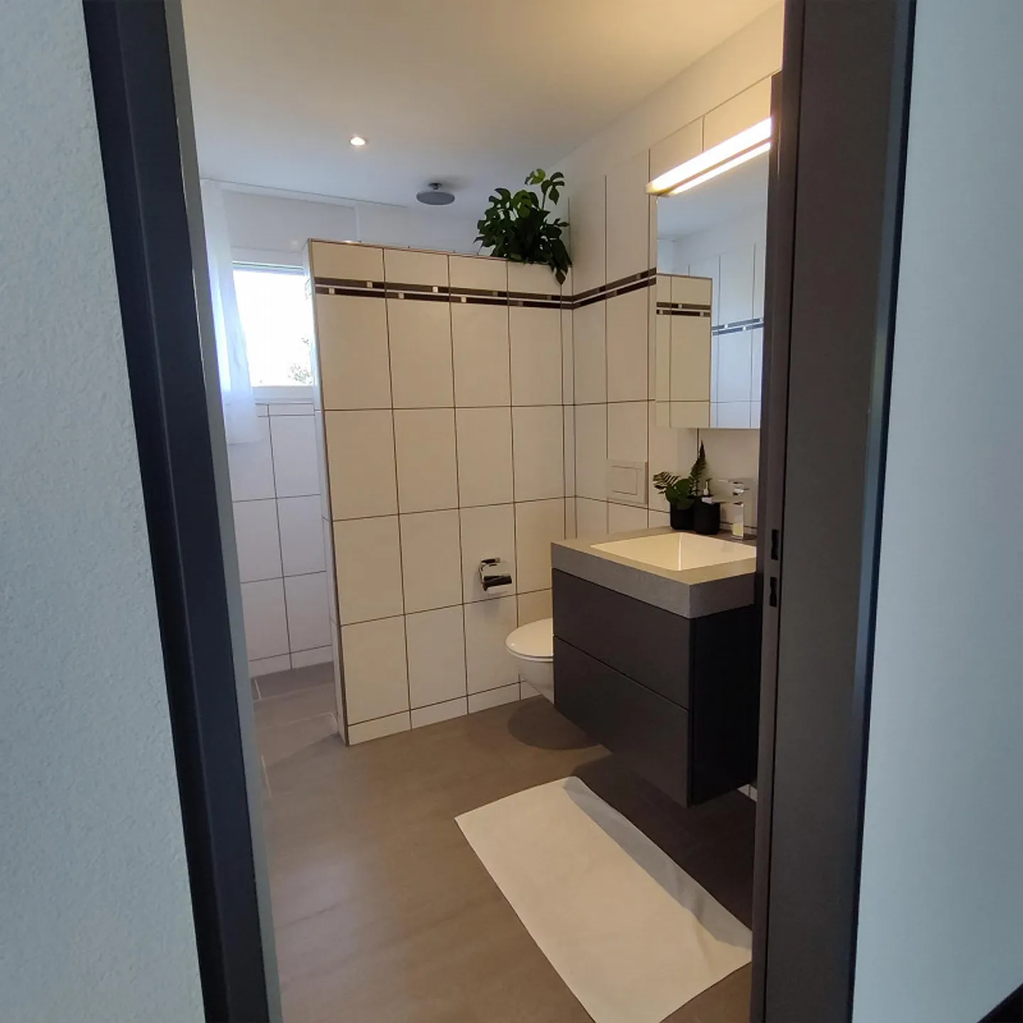 Moderna casa unifamiliare in posizione centrale - Foto 17 di 30