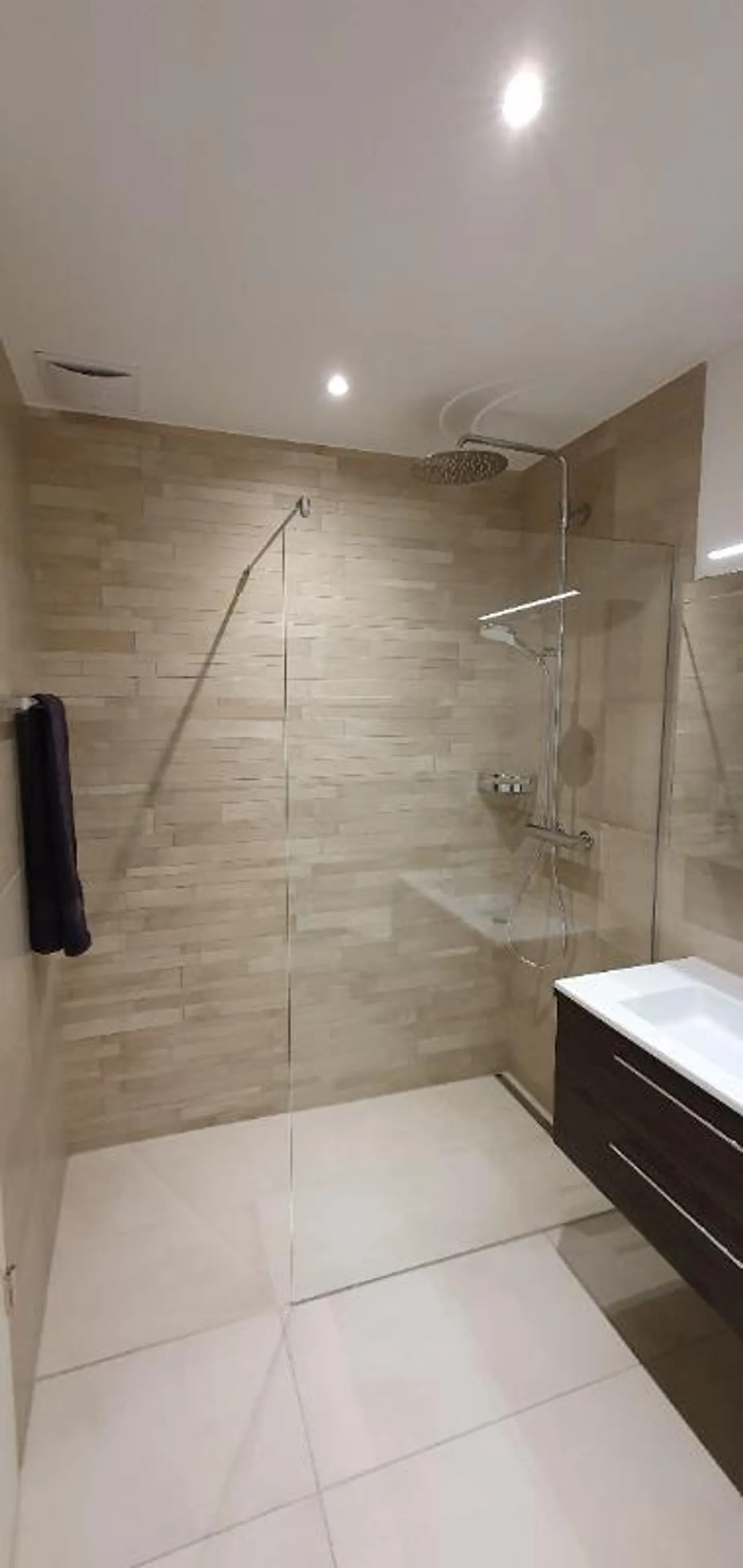 2.5 Room Apartment - Photo 4 of 5