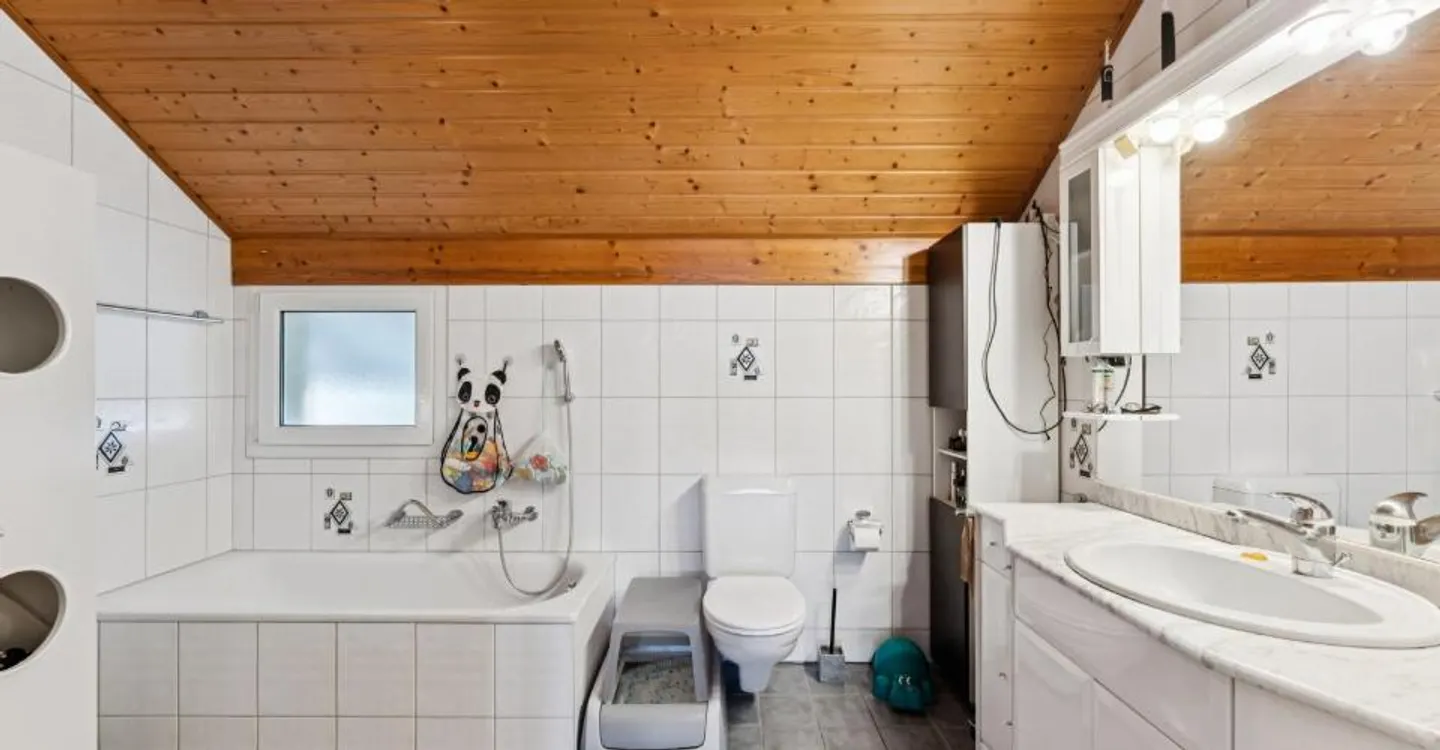 Beautiful house with 2 apartments and unobstructed view - Photo 10 of 12