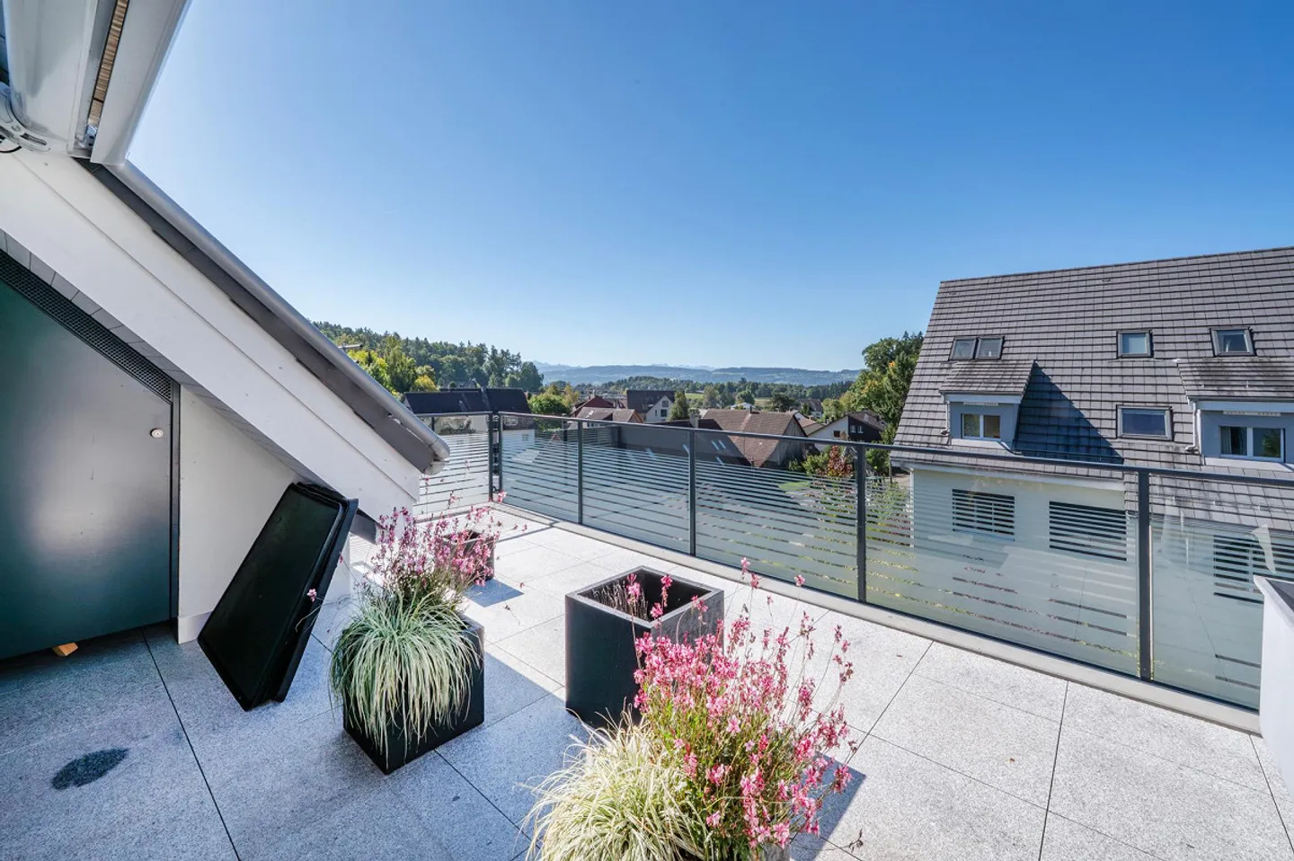 Stilvolle Maisonette bei Zürich - Foto 2 von 12