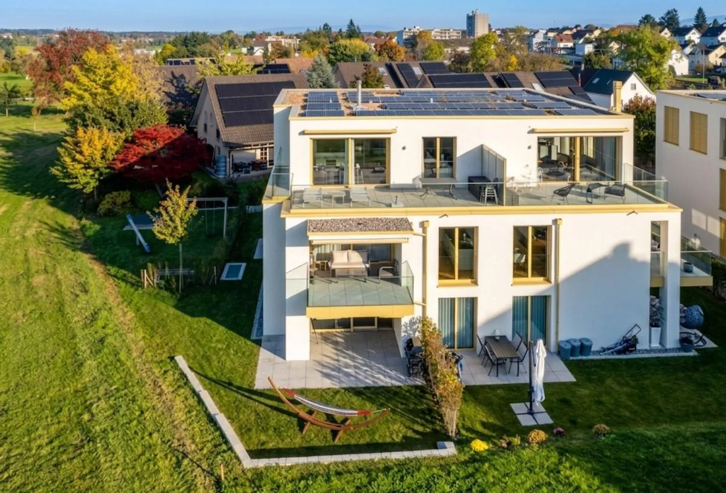 Appartement de jardin 3,5 pièces dans un emplacement naturel calme - Photo 2 sur 12