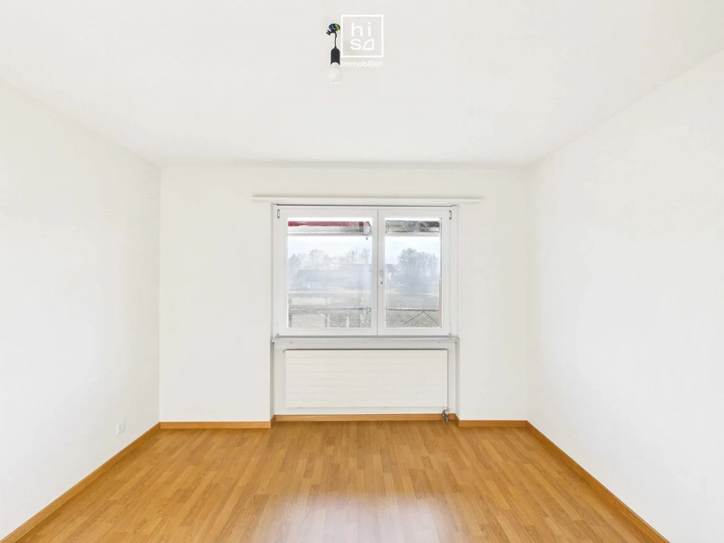 Renovated apartment with a view of greenery - Photo 4 of 7