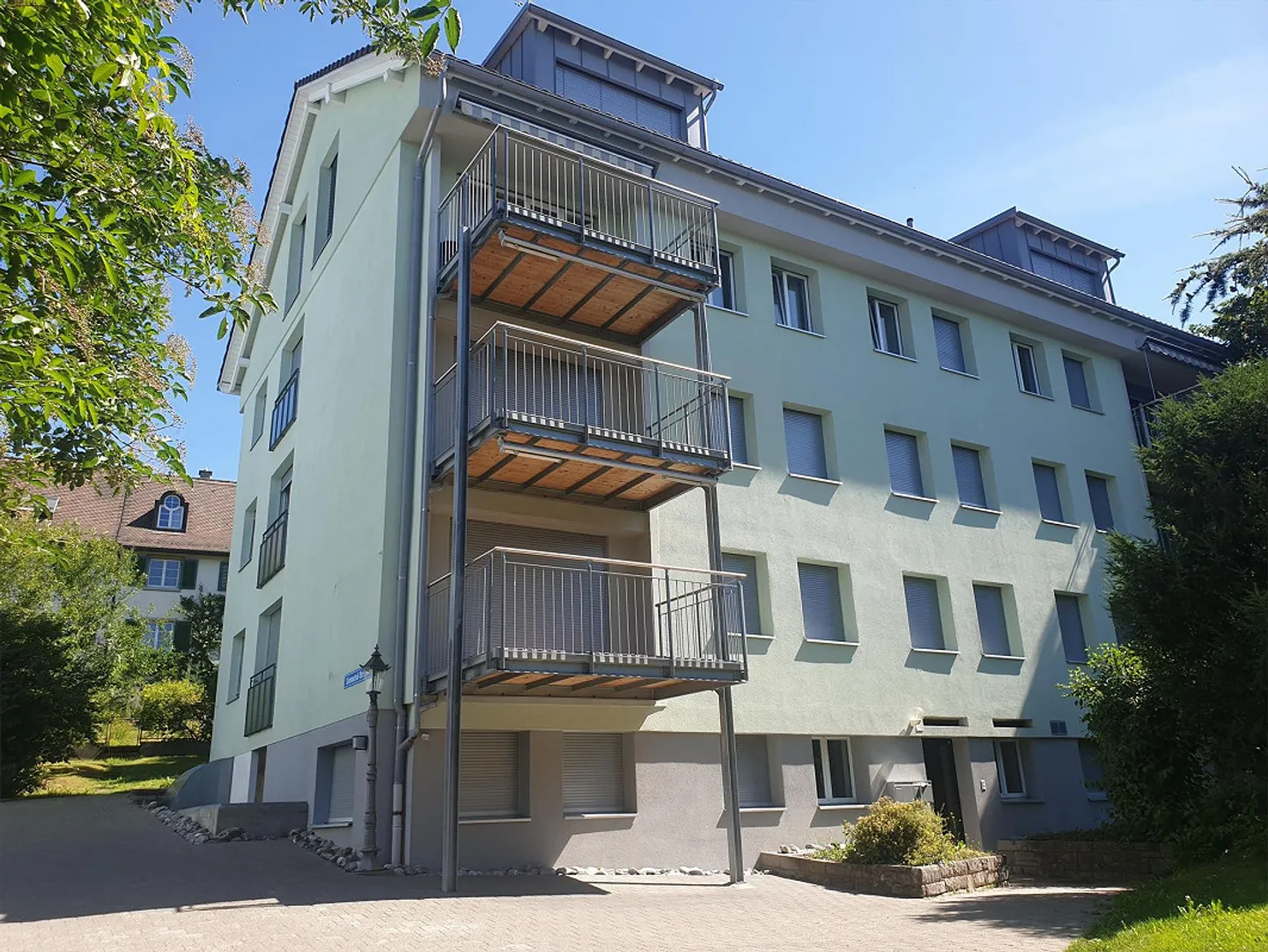 Schöne 3.5-Zimmer-Dachgeschosswohnung in Höngg - Foto 1 von 8