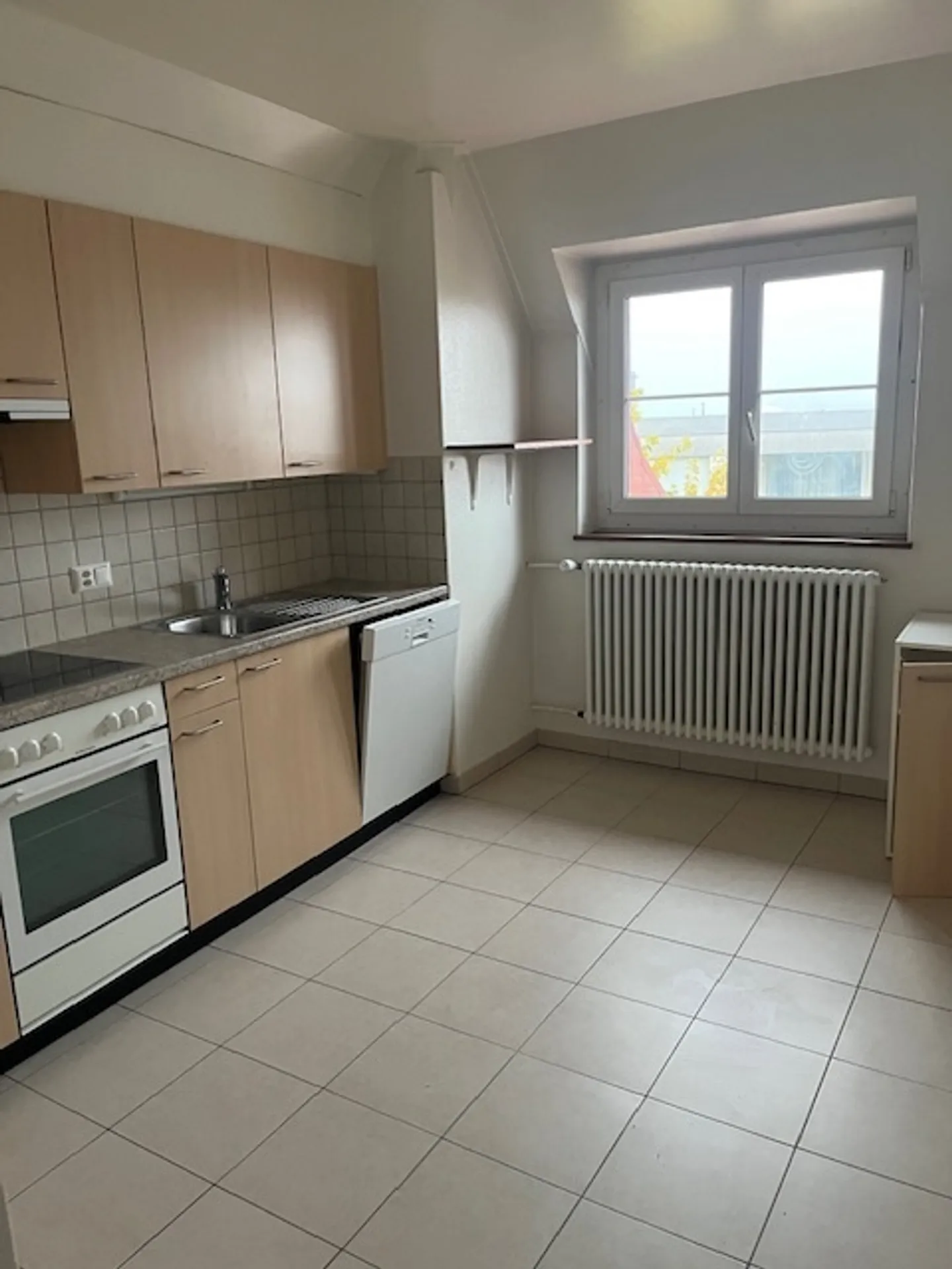 Appartement de 2 pièces au 4ème étage - Photo 2 sur 5