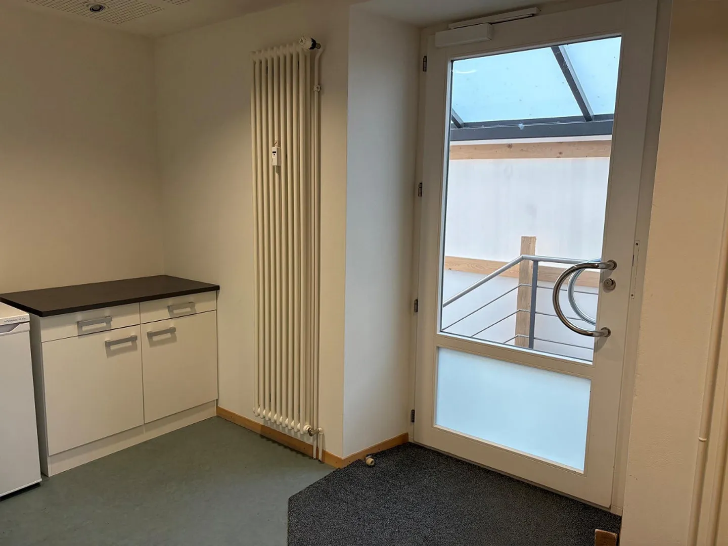 80 m² Spazio Ufficio - Posizione Centrale, Disponibile Immediatamente - Foto 3 di 11