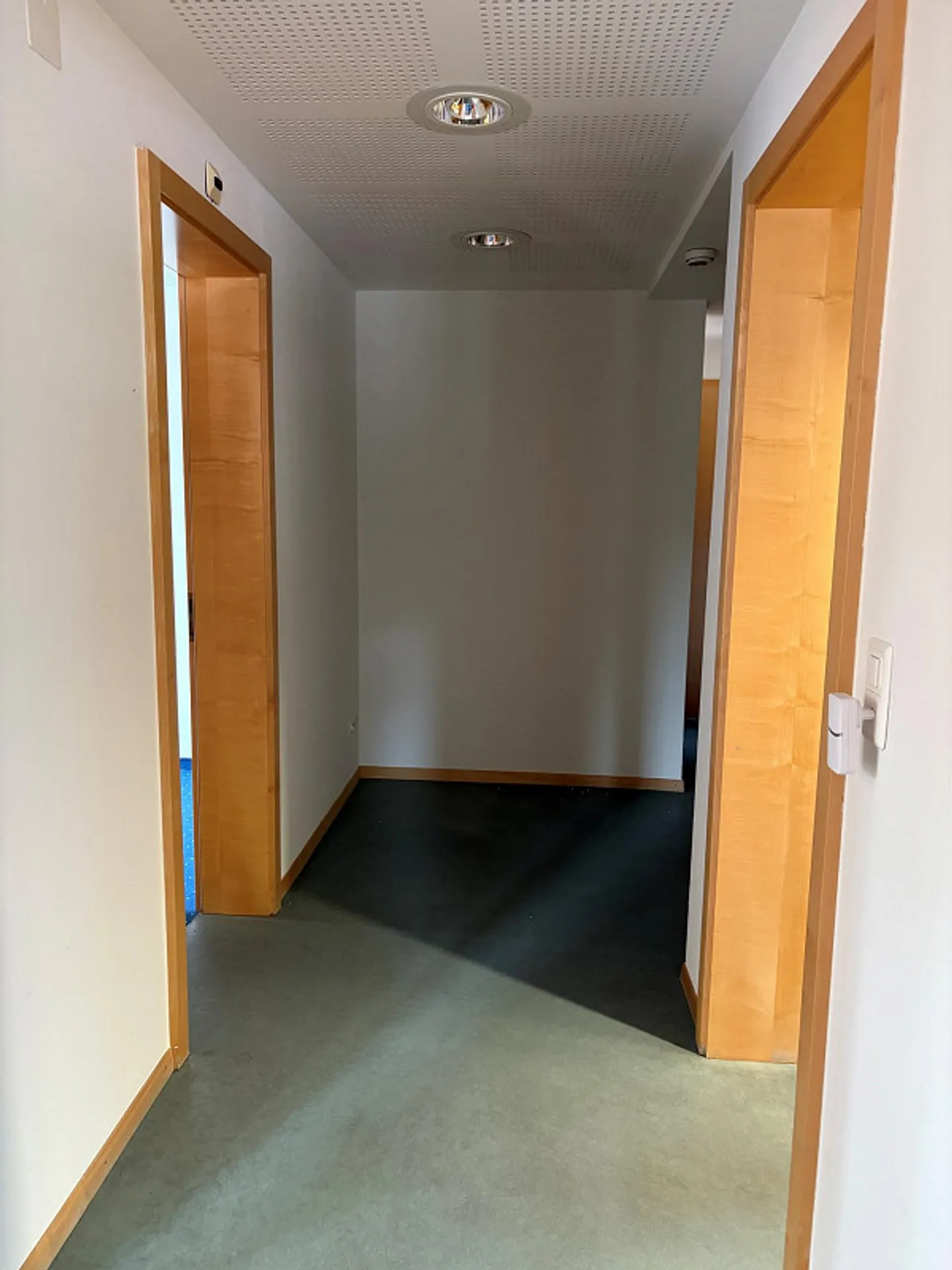 80 m² Spazio Ufficio - Posizione Centrale, Disponibile Immediatamente - Foto 4 di 11