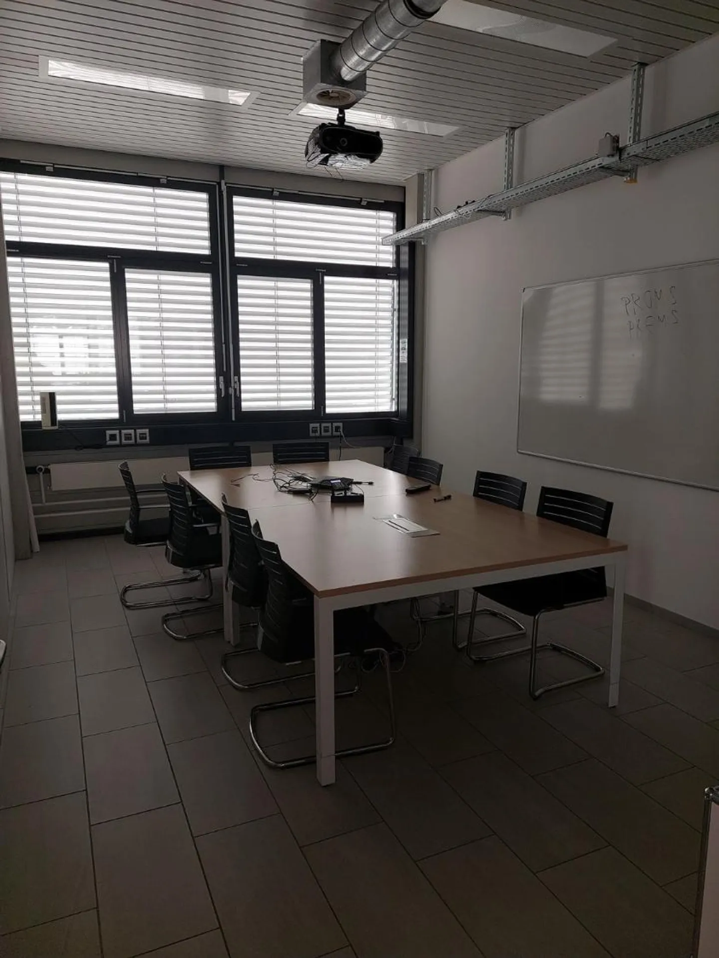 Espace de Bureau Moderne à Yverdon - Photo 4 sur 5