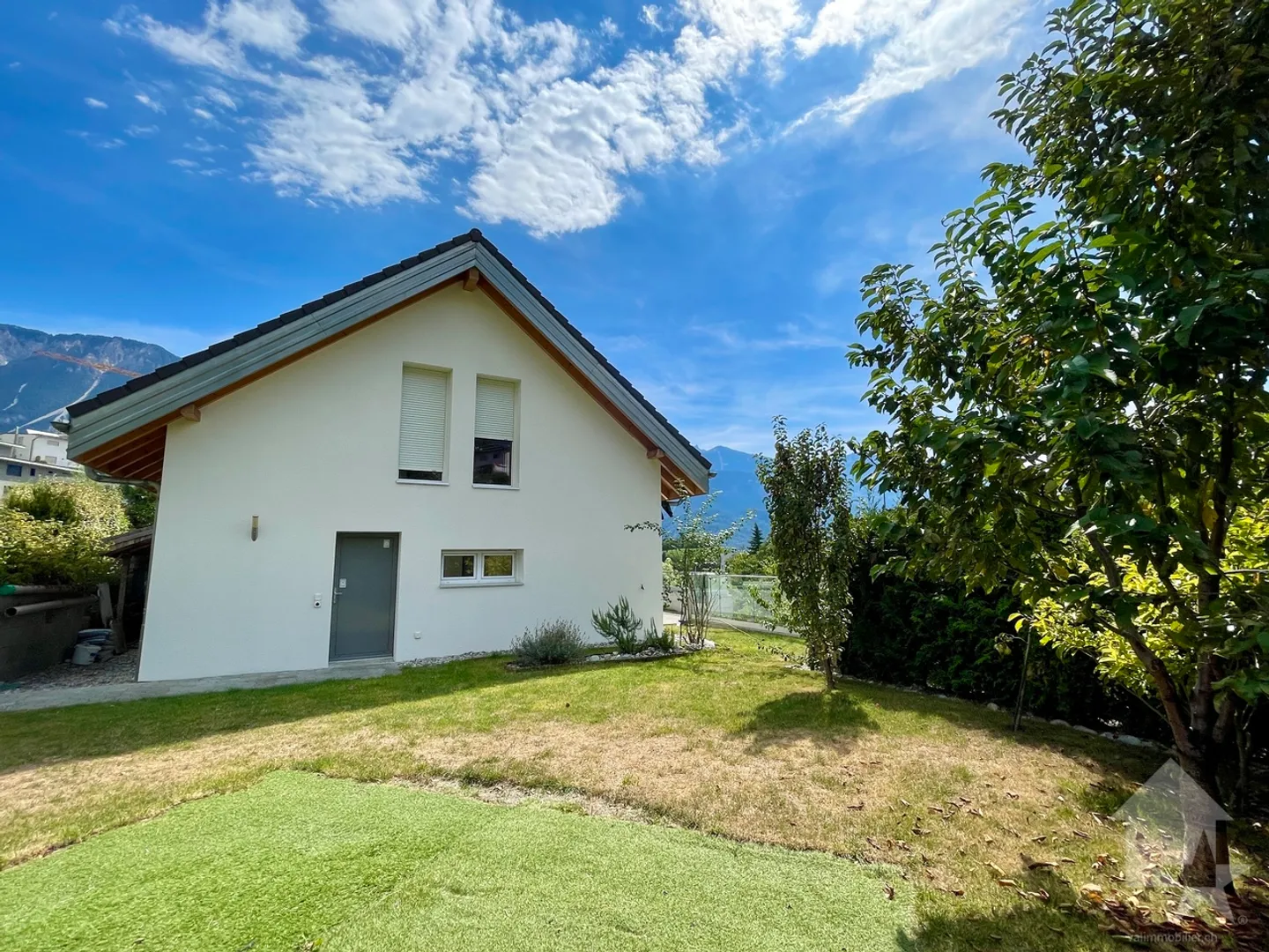 Piacevole villa a schiera da un lato, 3 camere, nel cuore dei vigneti - Foto 1 di 13
