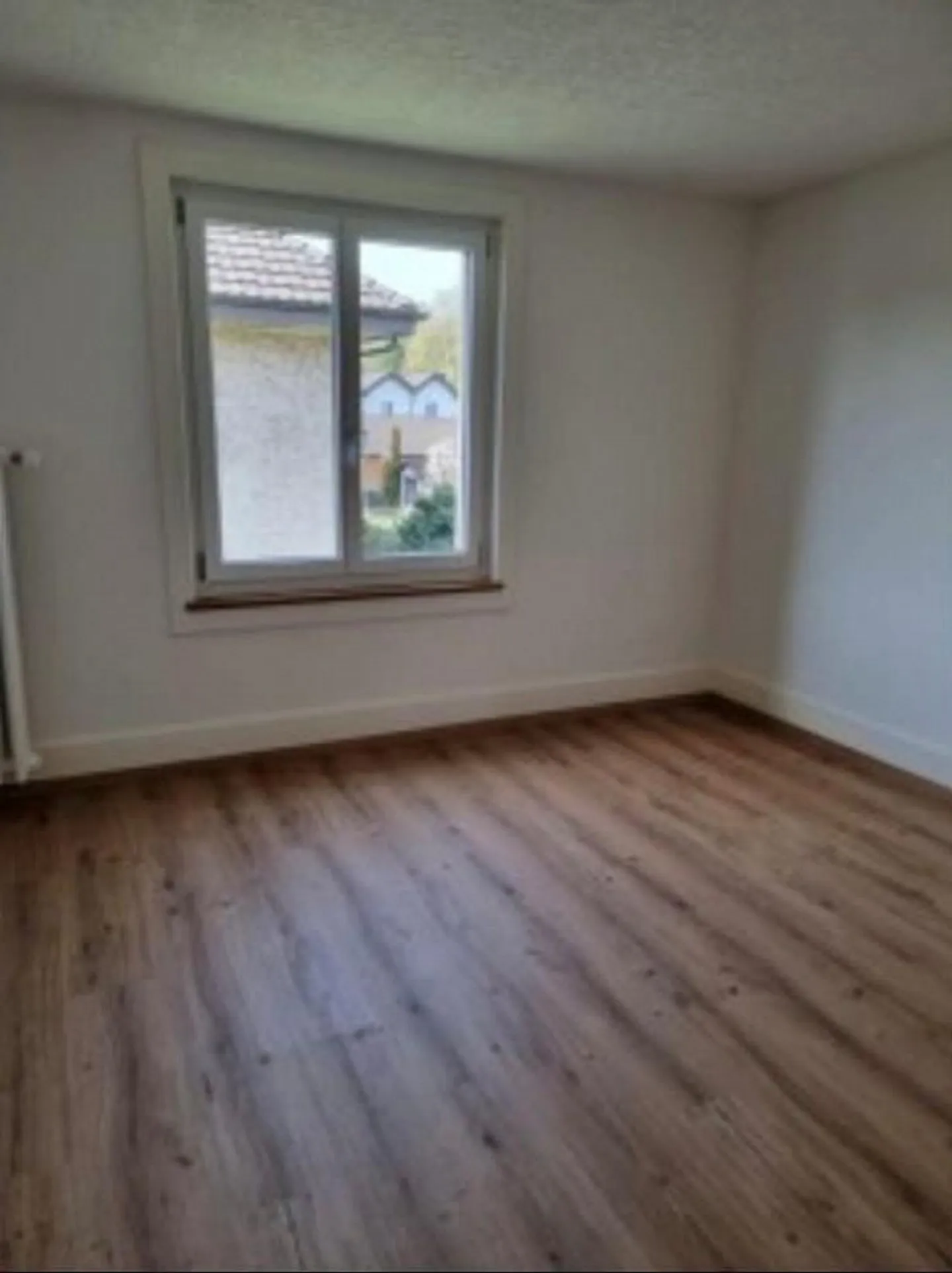 Appartement 3.5 pièces confortable dans un quartier résidentiel calme - Photo 5 sur 6