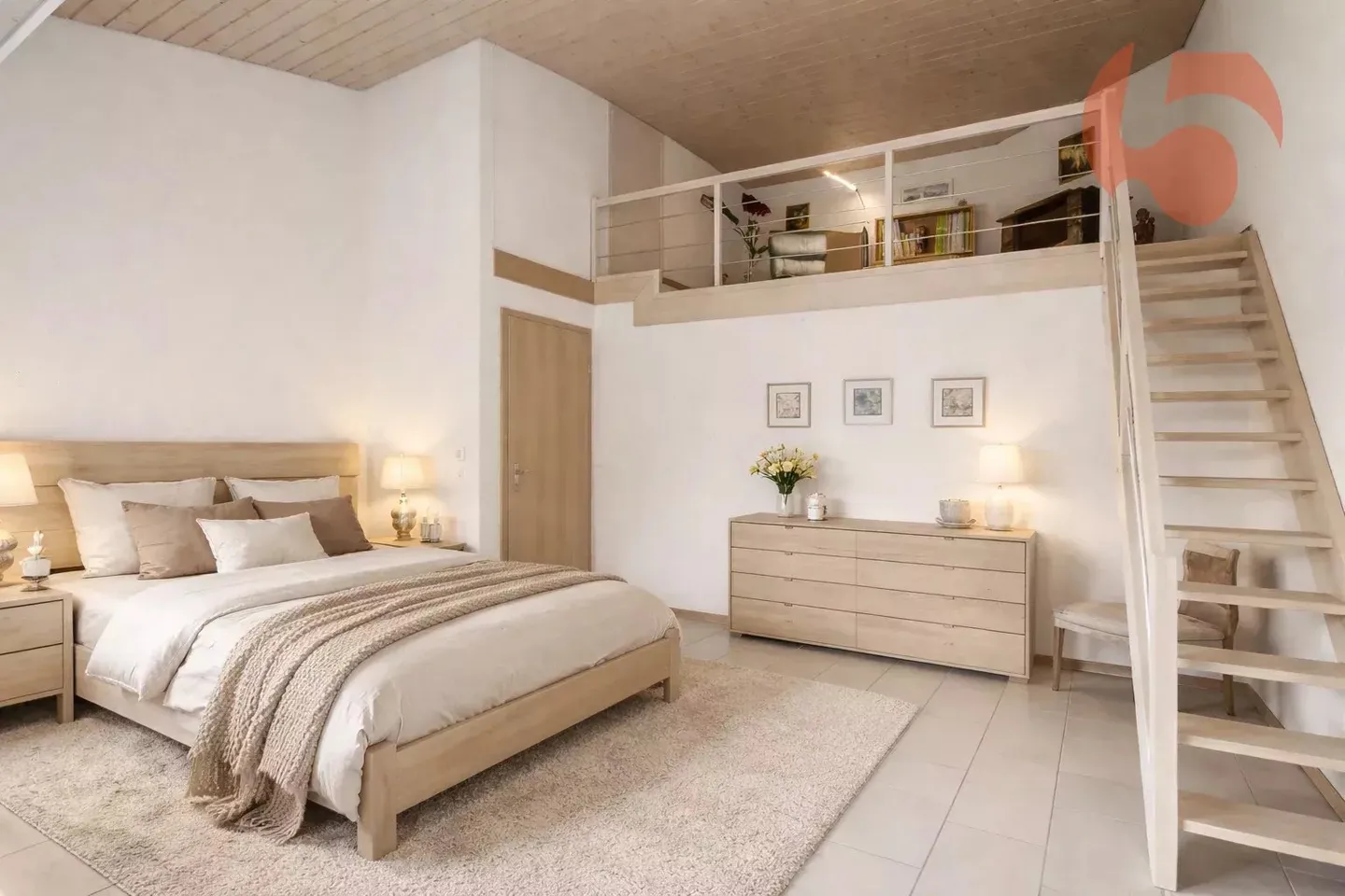 Attique d'exception avec terrasses - Photo 3 sur 11