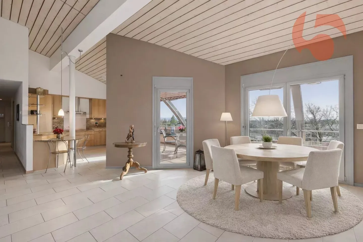 Attique d'exception avec terrasses - Photo 2 sur 11