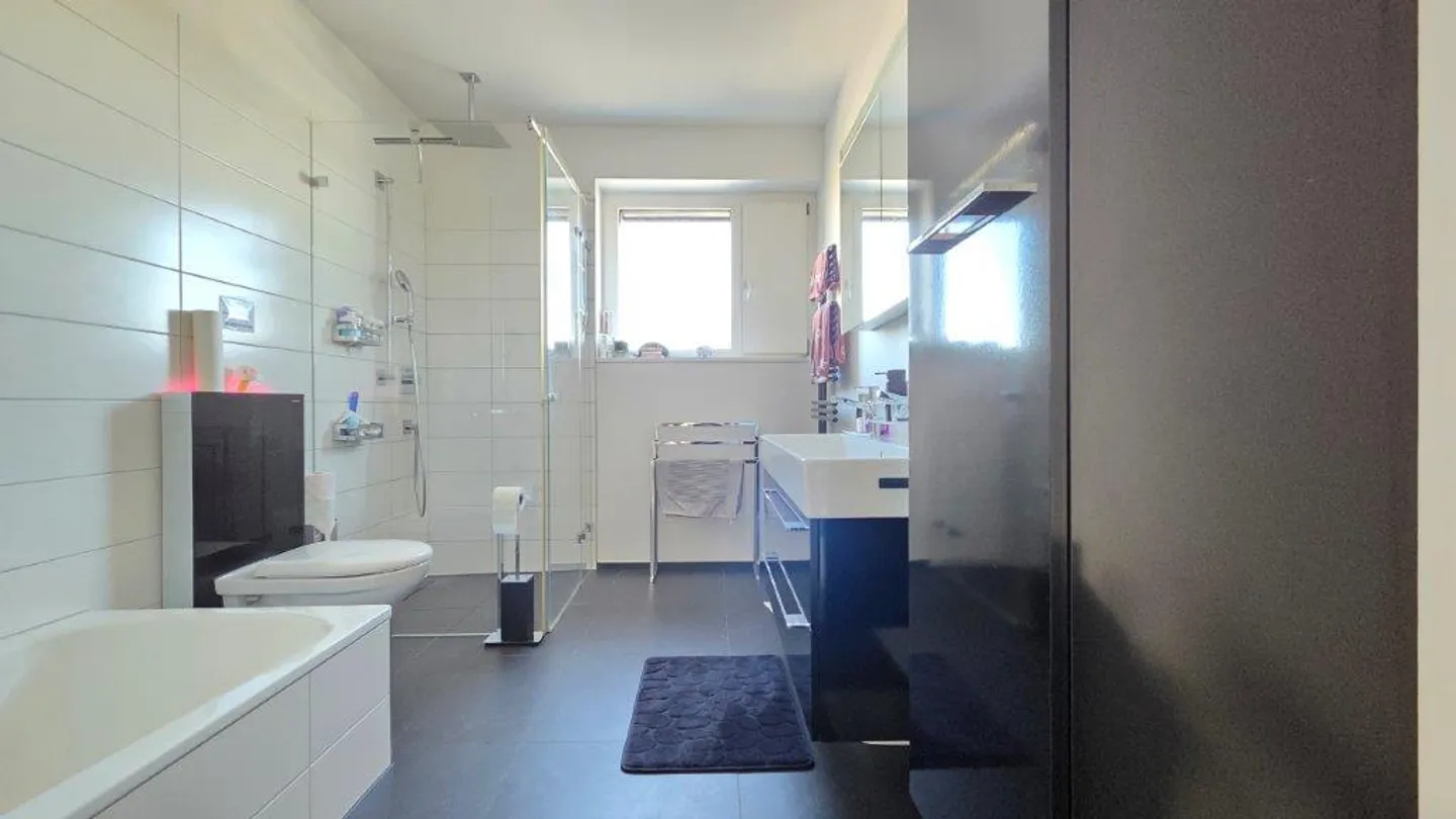 Comfort for the Whole Family - Photo 6 of 8