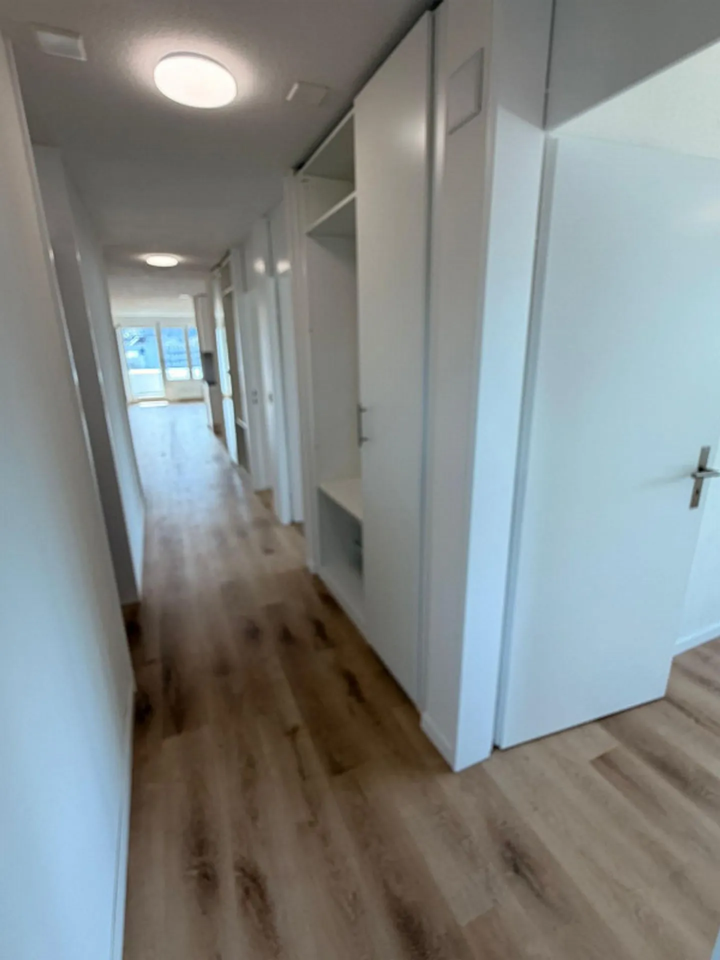 Appartement 5.5 pièces récemment rénové à Horw - Photo 6 sur 15