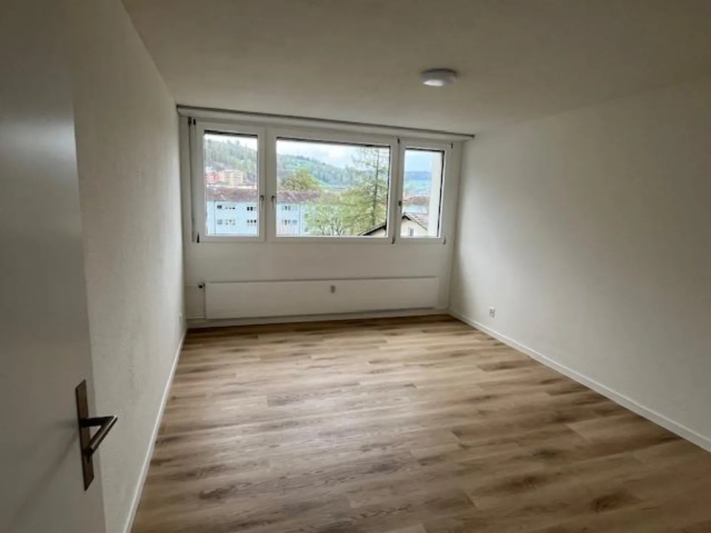 Appartement 5.5 pièces récemment rénové à Horw - Photo 7 sur 15