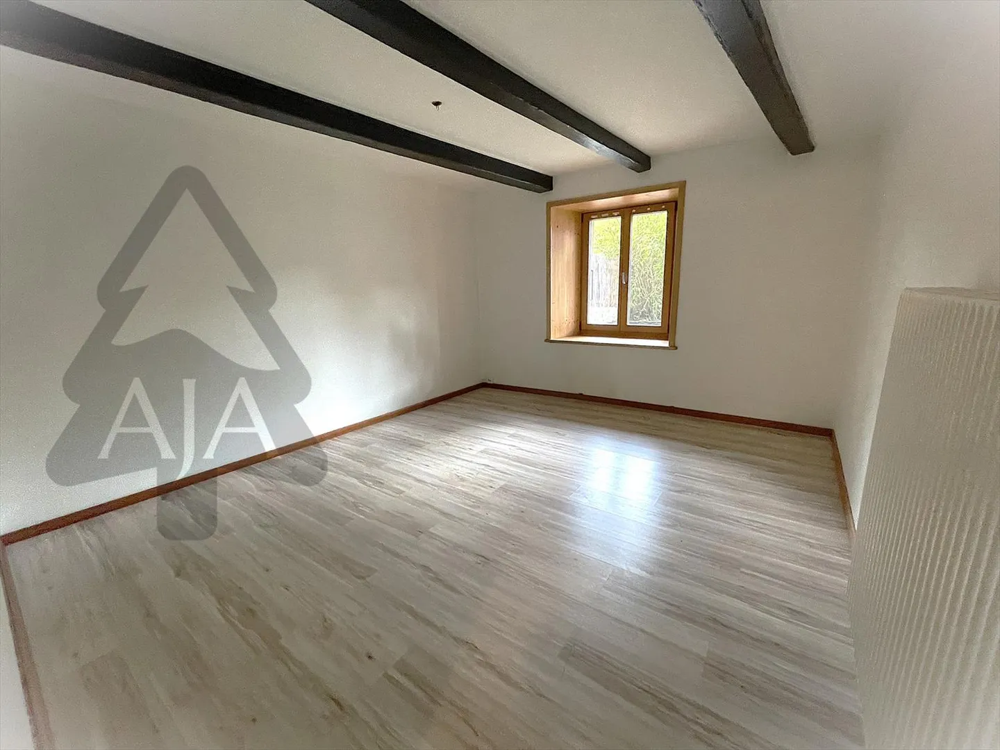 Couvet, bella casa unifamiliare con 4 appartamenti e giardini e terrazze nel centro-nord del villaggio - Foto 19 di 37
