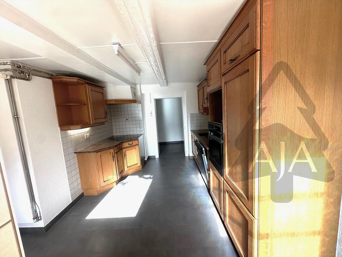 Couvet, bella casa unifamiliare con 4 appartamenti e giardini e terrazze nel centro-nord del villaggio - Foto 20 di 37
