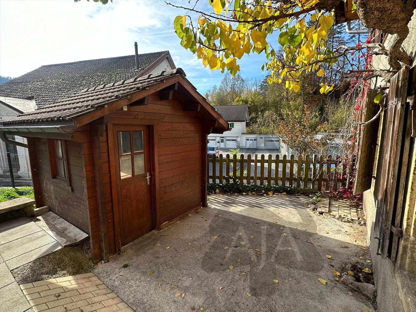 Couvet, bella casa unifamiliare con 4 appartamenti e giardini e terrazze nel centro-nord del villaggio - Foto 26 di 37