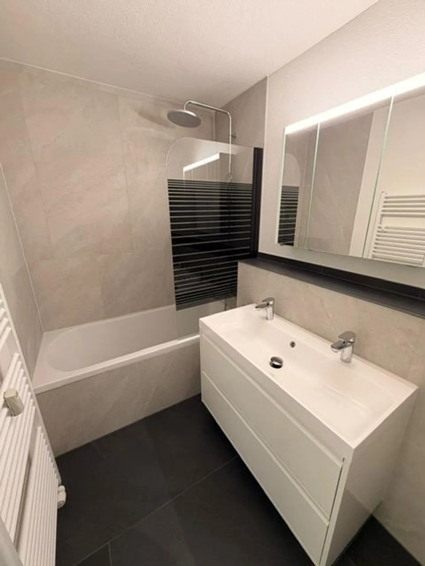 Appartement 5.5 pièces récemment rénové à Horw - Photo 13 sur 15