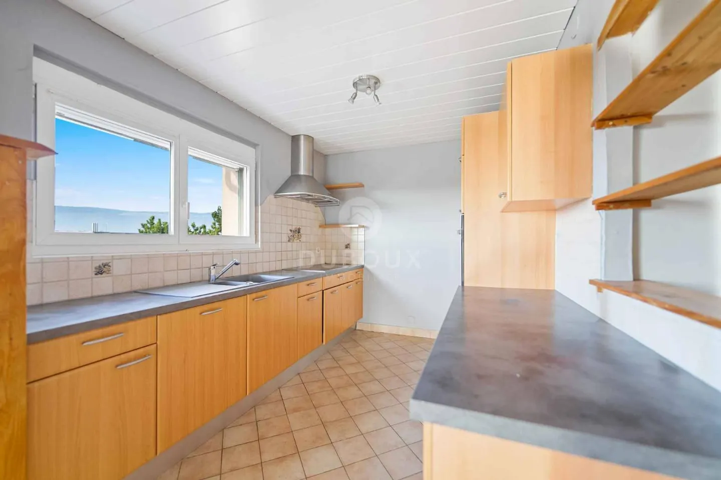 YVERDON-LES-BAINS - MAGNIFICA VILLA VICINO AL CENTRO CITTADINO - Foto 7 di 13