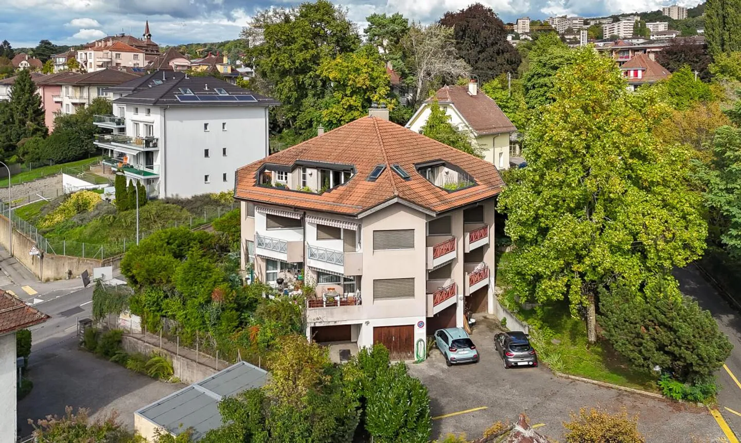 5,5 pièces et un studio séparé – Opportunité d’investissement - Photo 2 sur 11