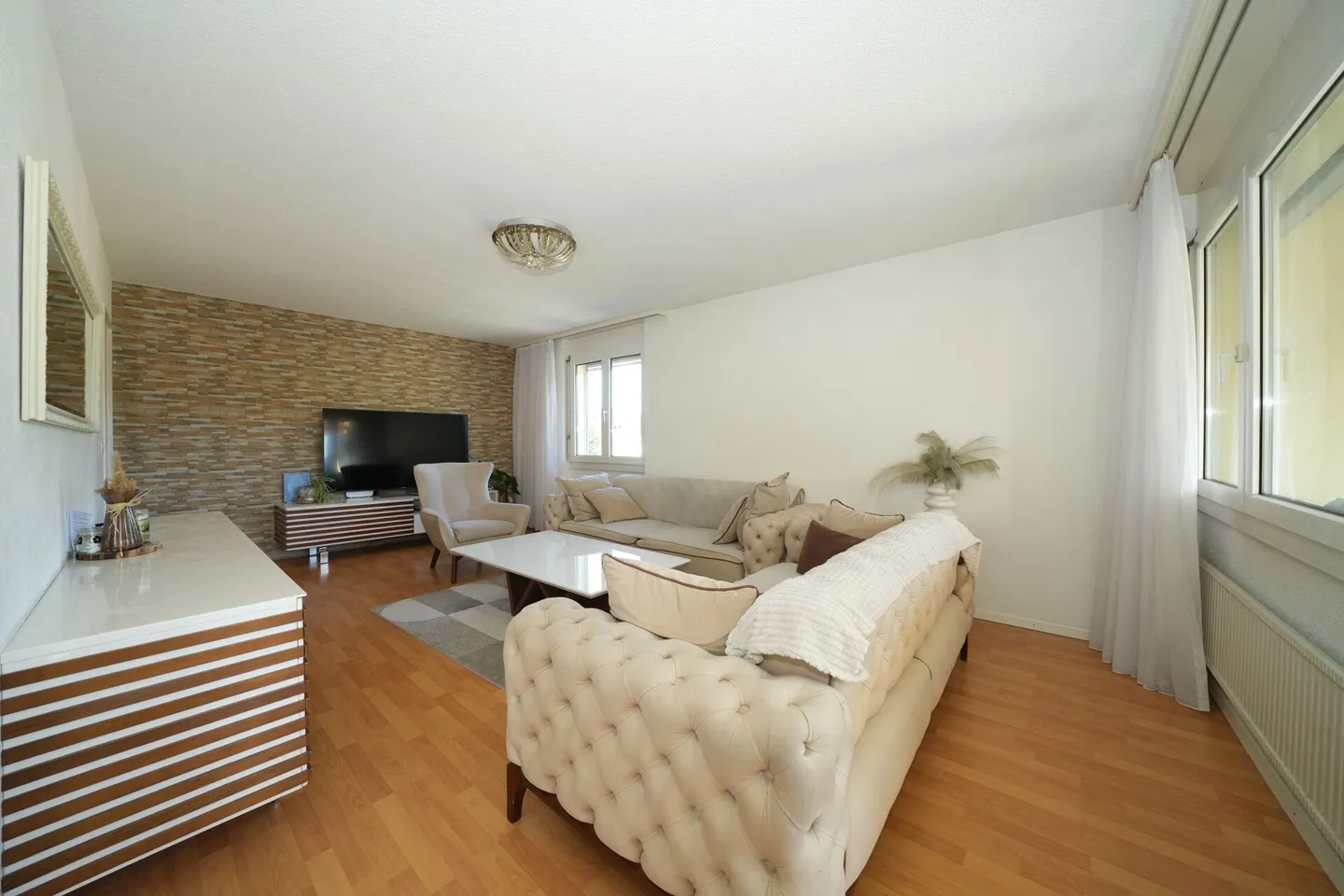 Family-friendly apartment in a central location - Photo 4 of 9