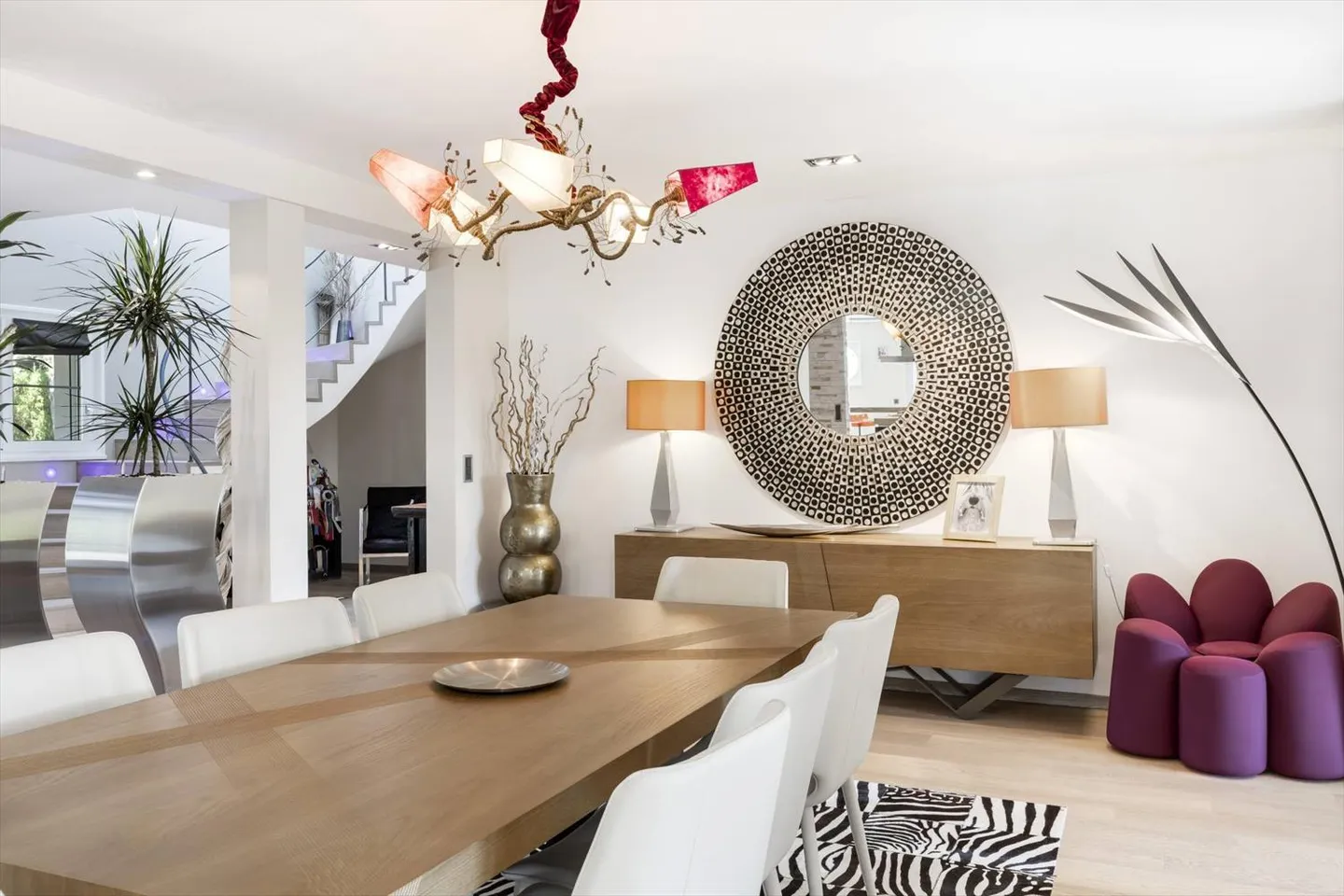 15 min from downtown Lausanne: In absolute calm, master house of 450 m² - Photo 3 of 13