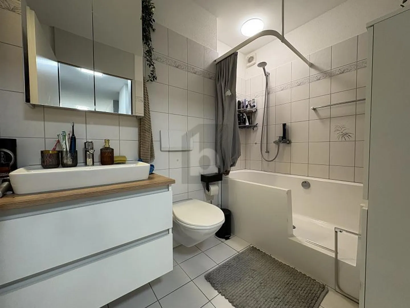 UNIQUE, WITH SPACIOUS TERRACE AND GARDEN - Photo 3 of 6