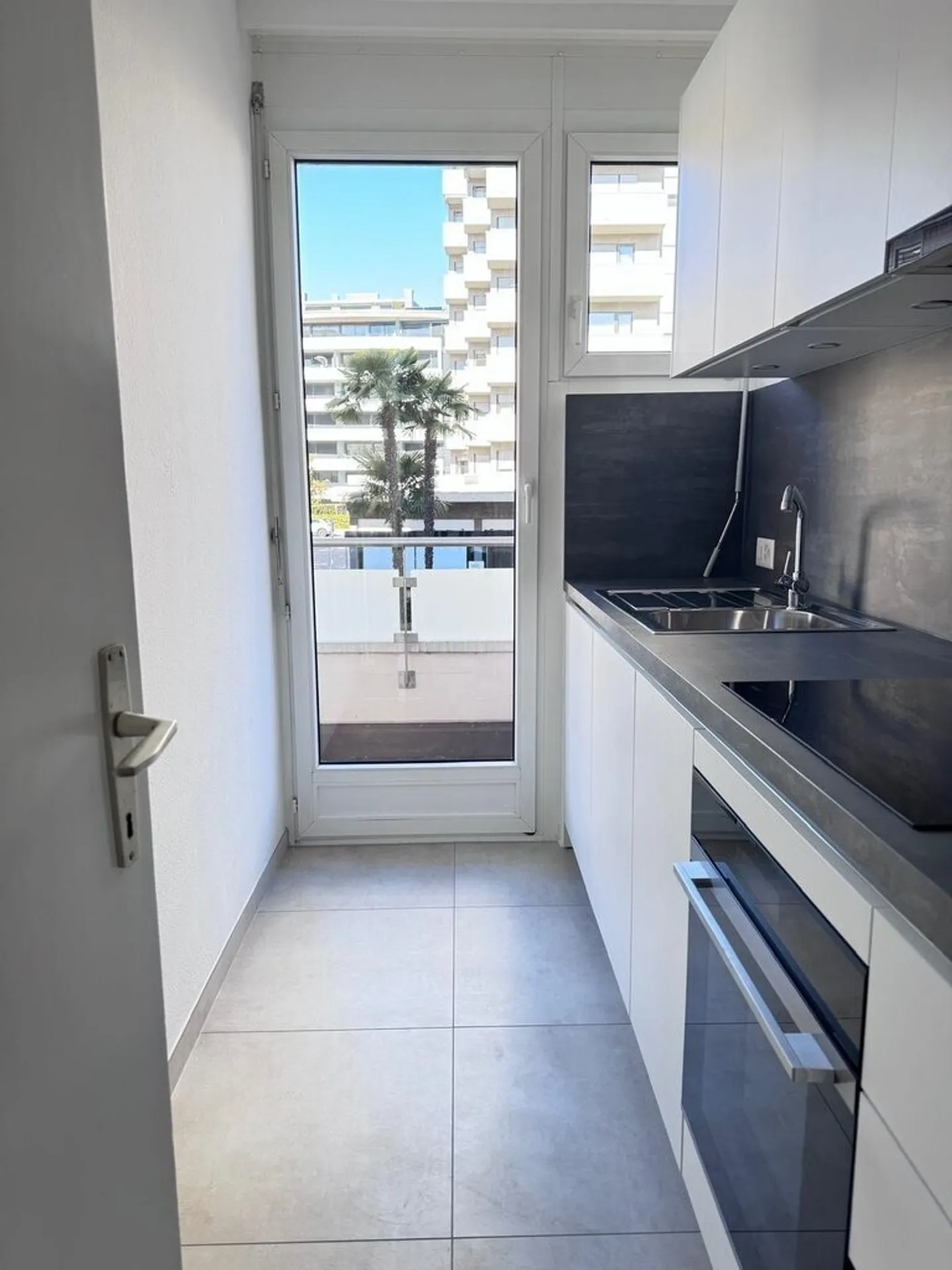 Appartement deux pièces dans un emplacement stratégique - Photo 3 sur 6