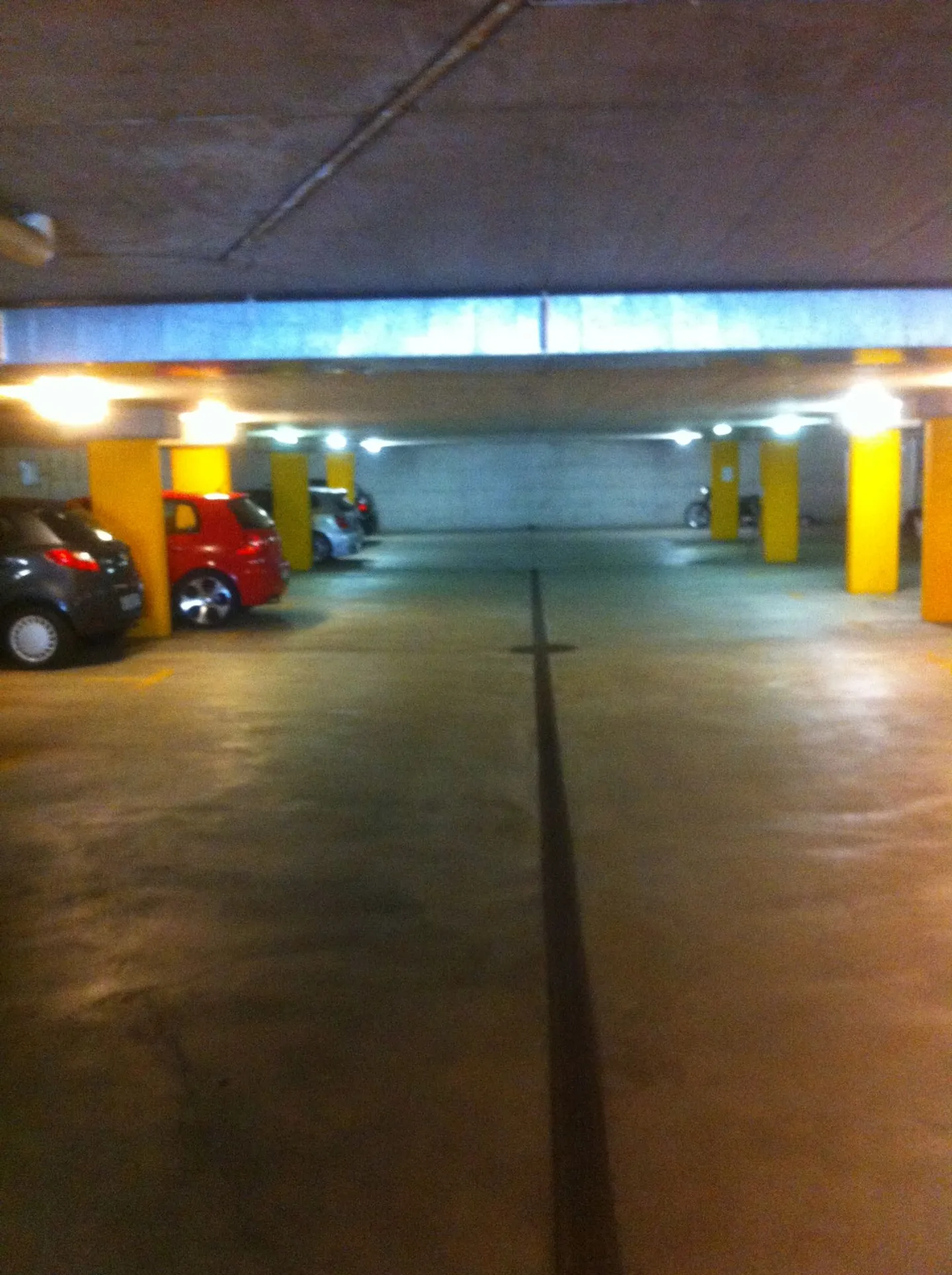 Posto auto in affitto - Foto 2 di 3