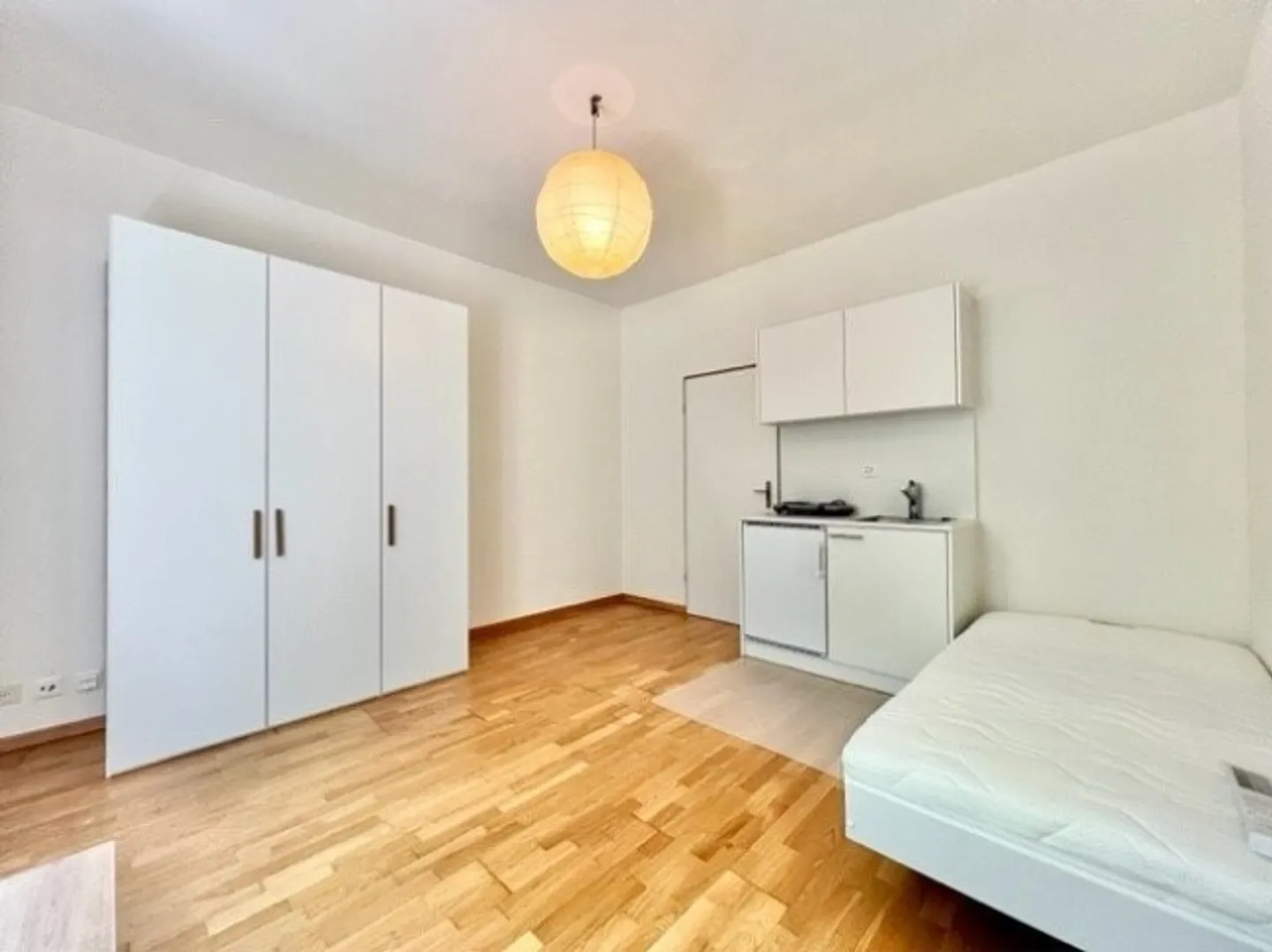 Furnished studio apartment for rent - Photo 4 of 5