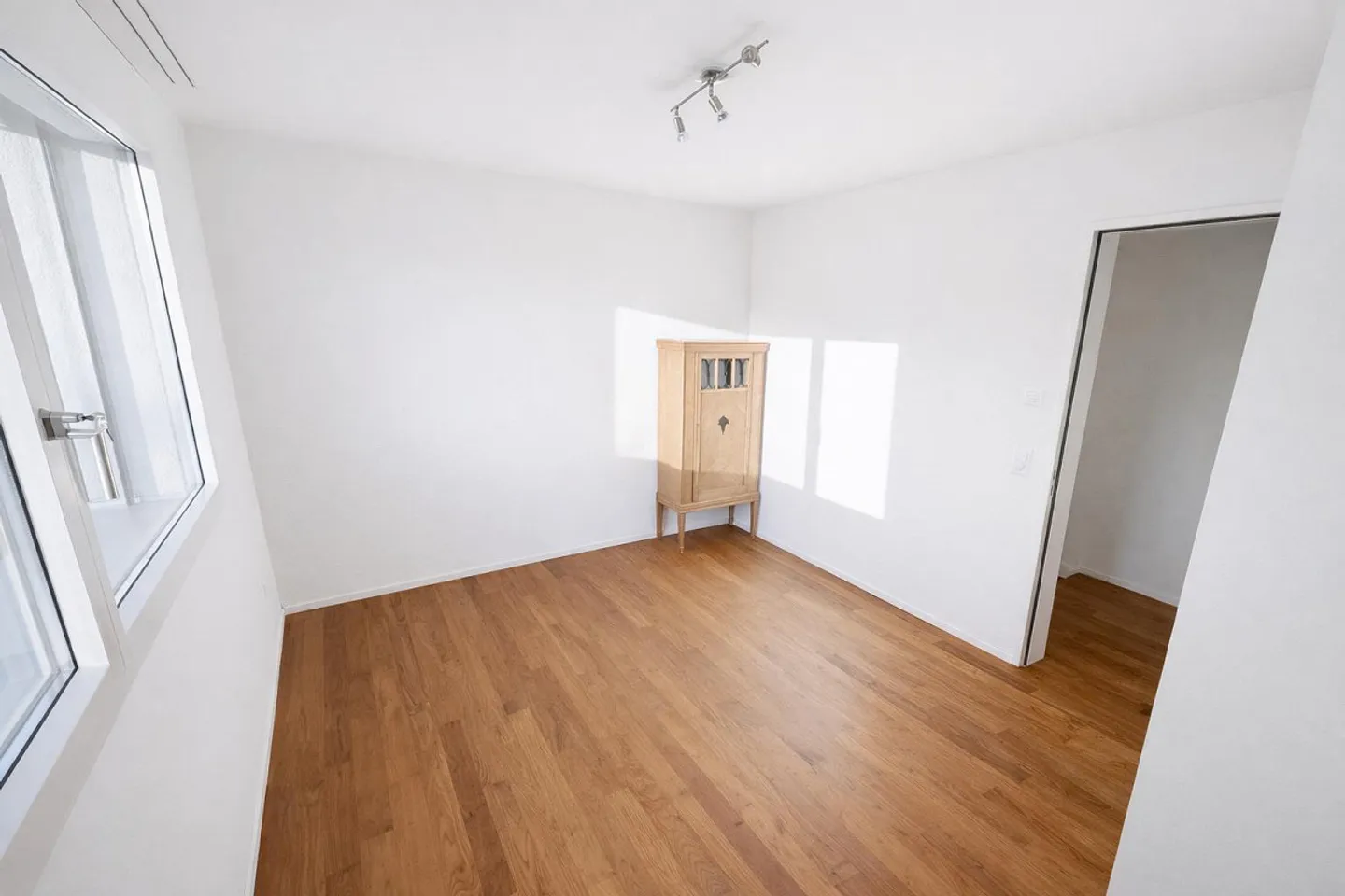 Modernes Apartment mit Seeblick - Foto 4 von 13